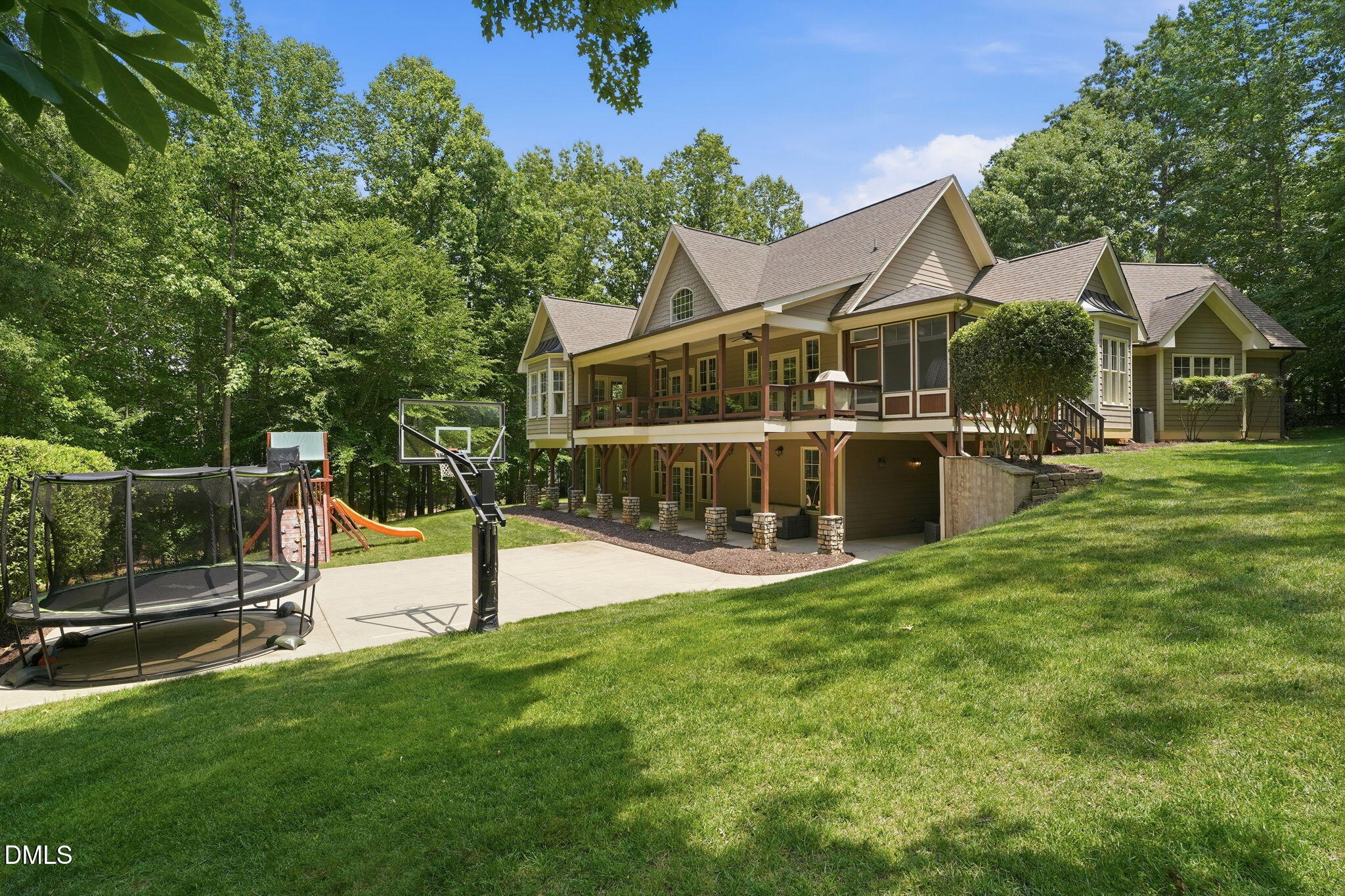 main property photo 49