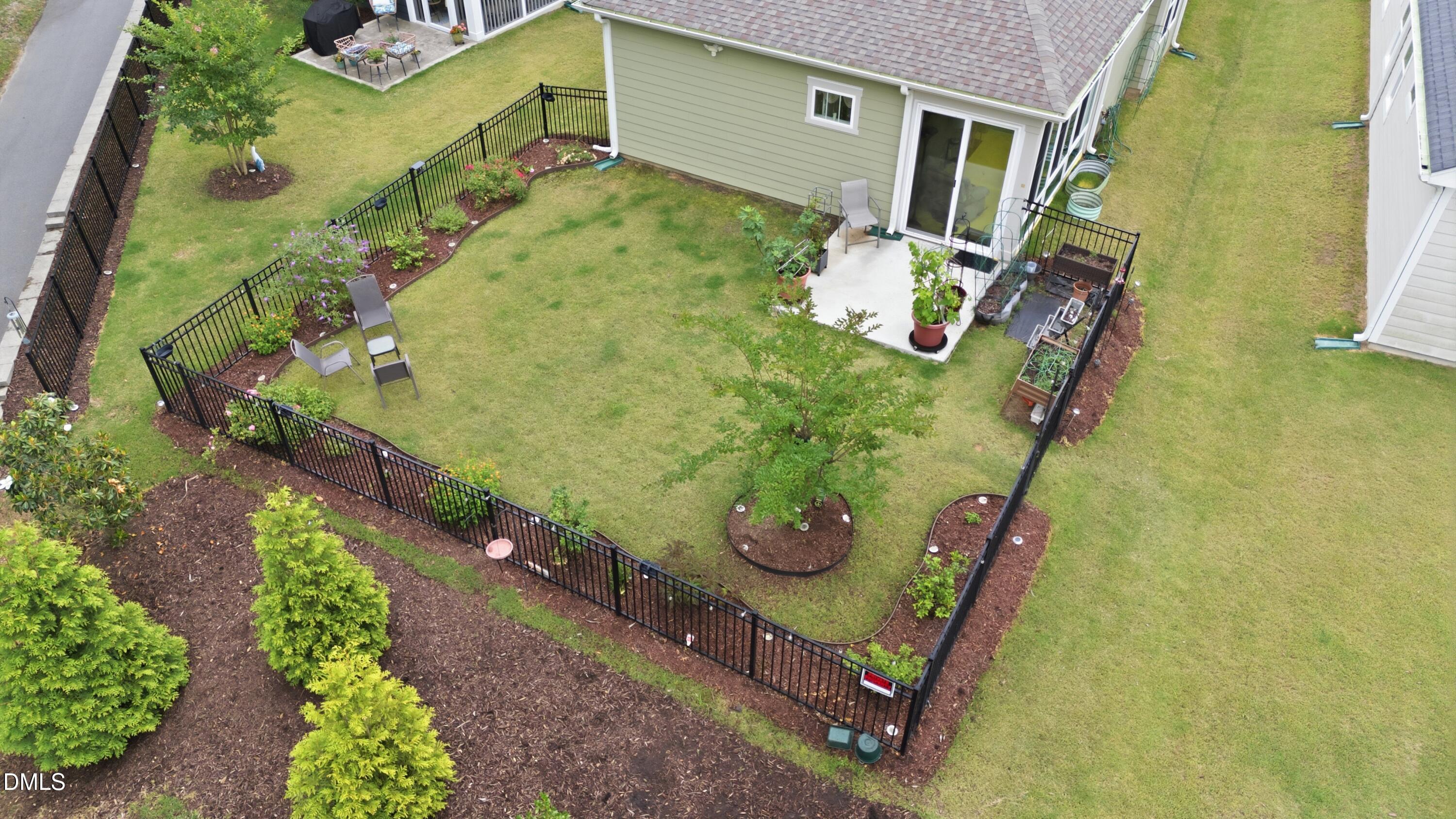 main property photo 39