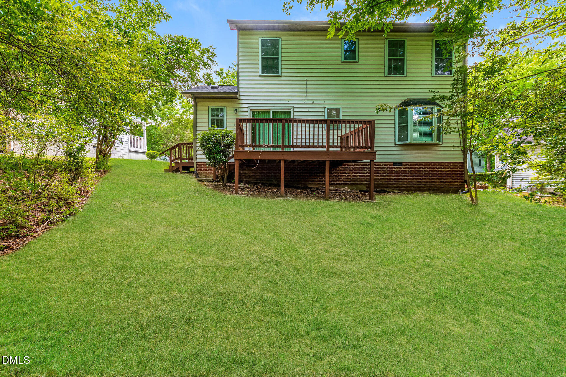 main property photo 19