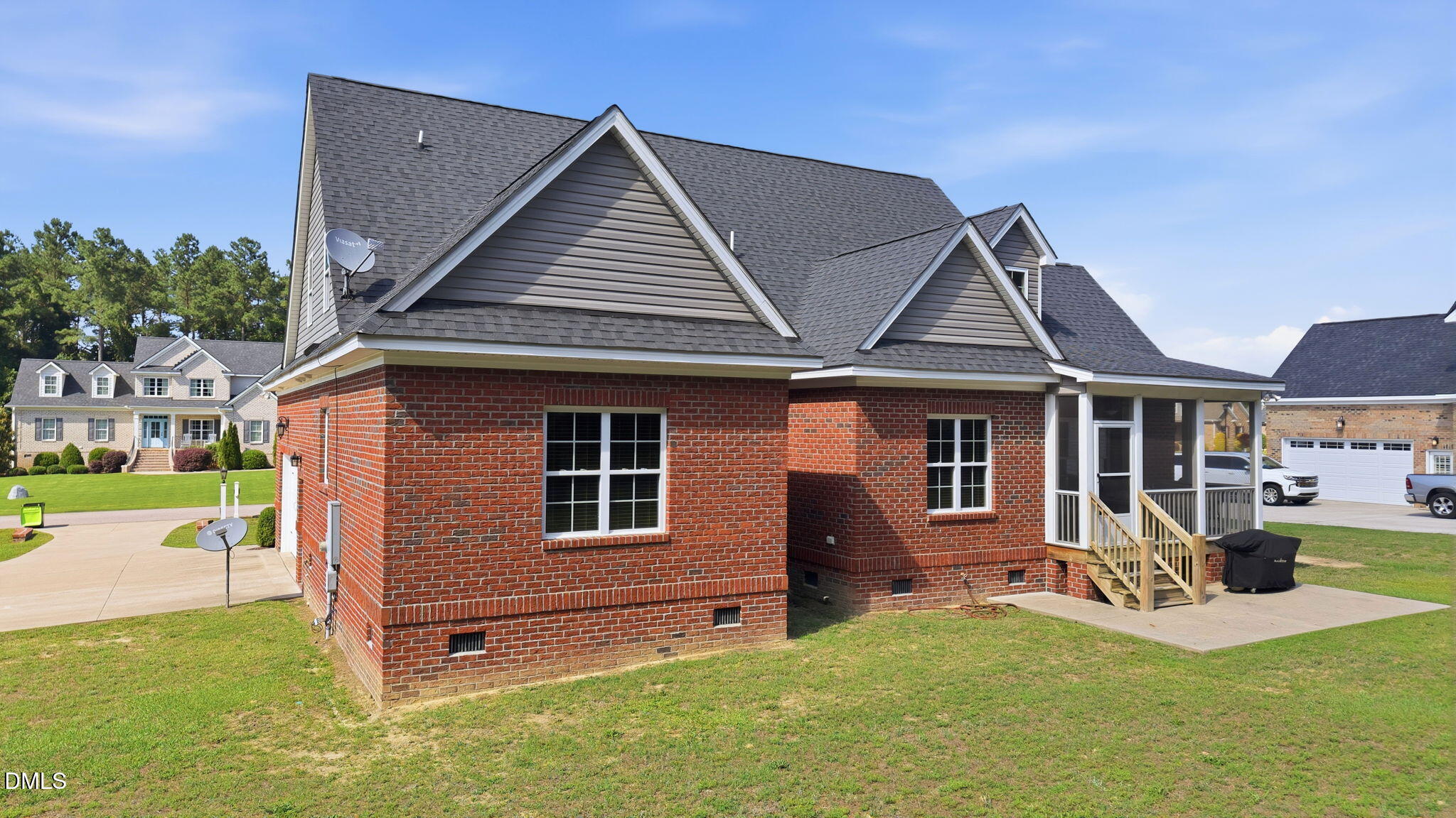 main property photo 3