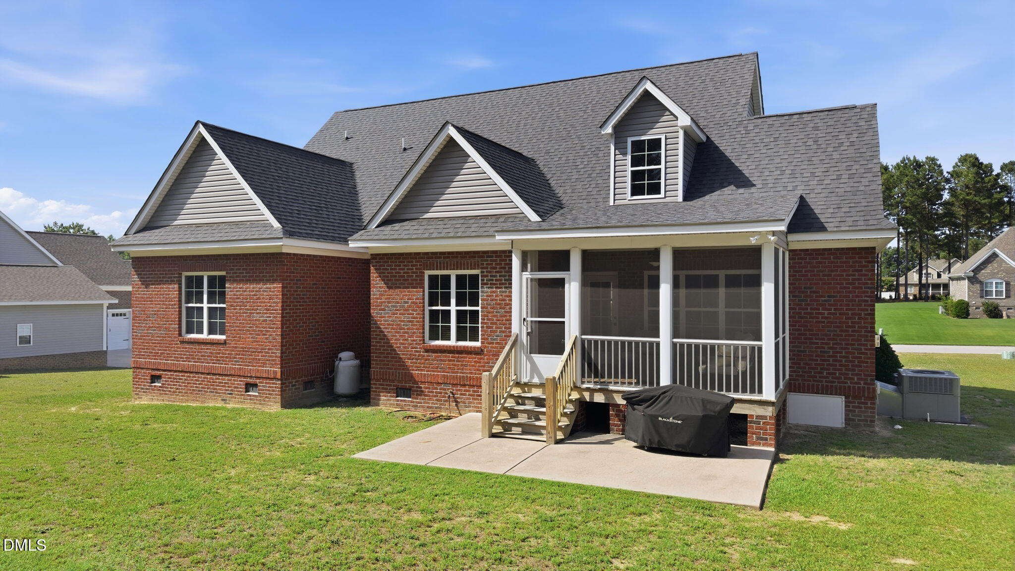 main property photo 5