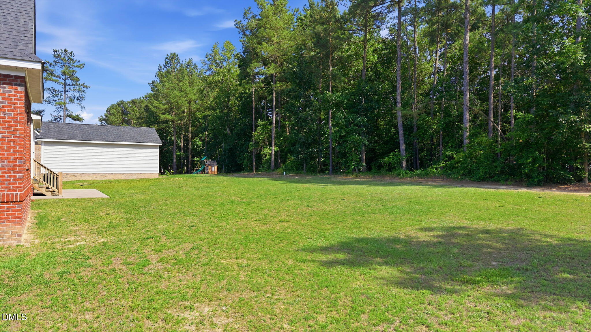 main property photo 6