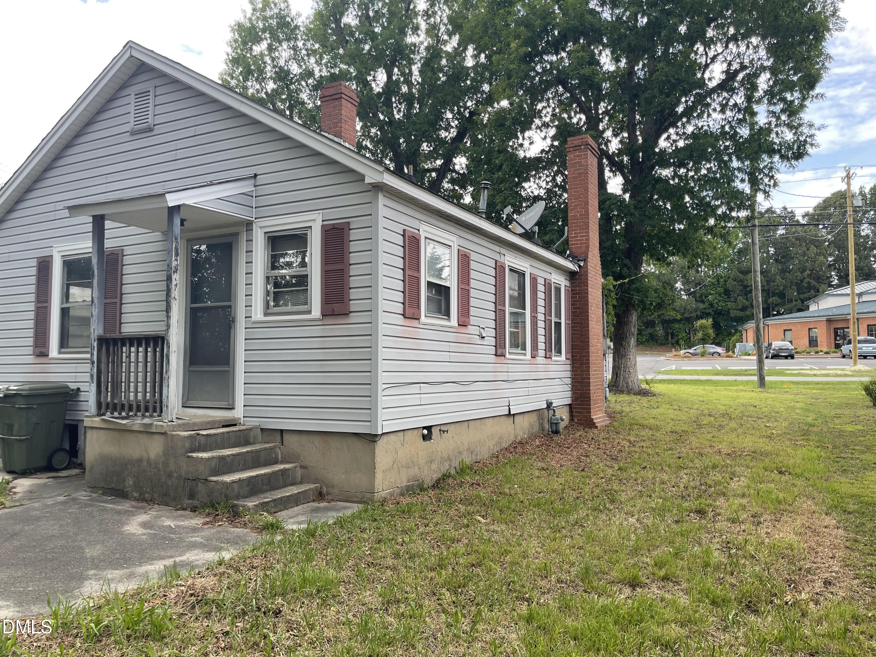 main property photo 11