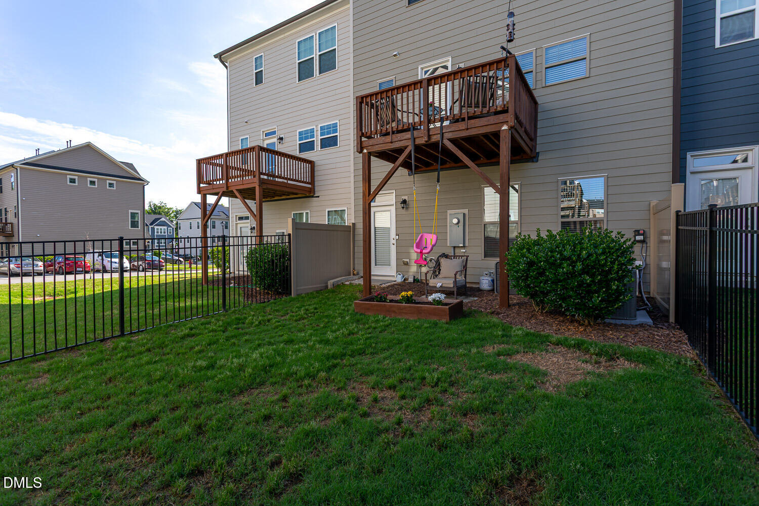 main property photo 24