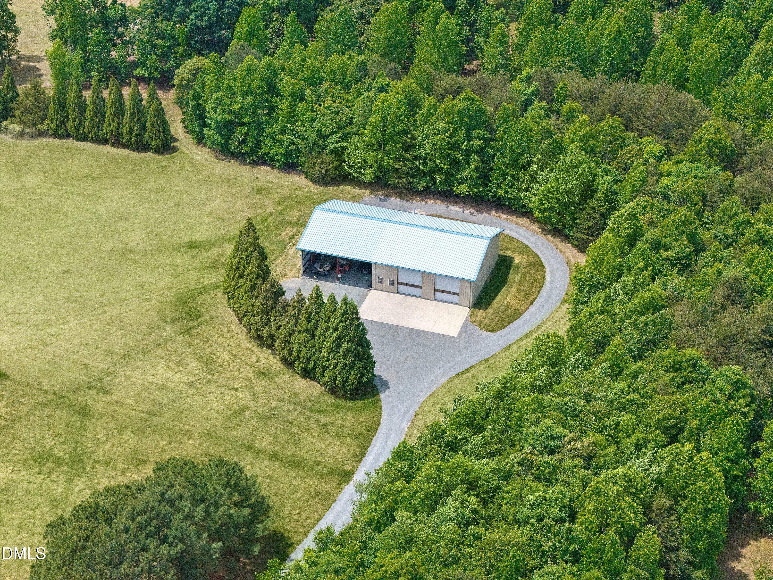 main property photo 10