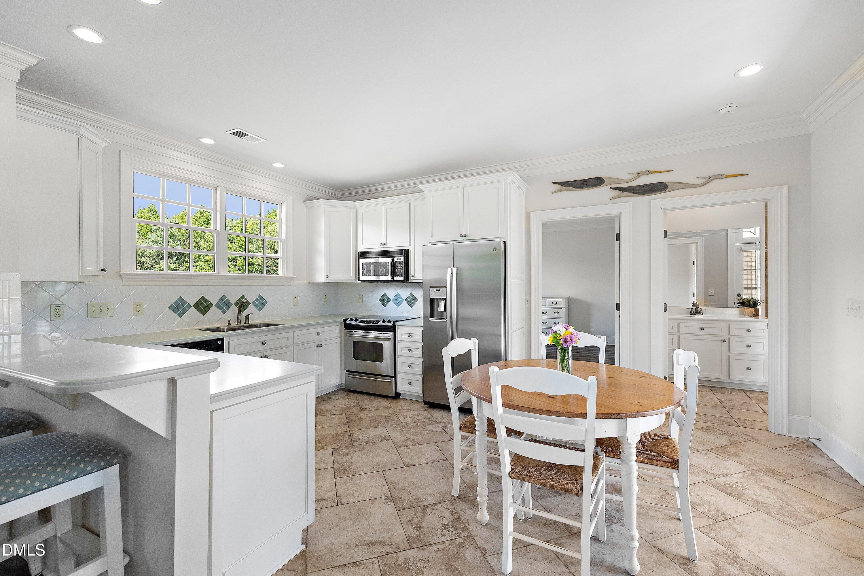 main property photo 81