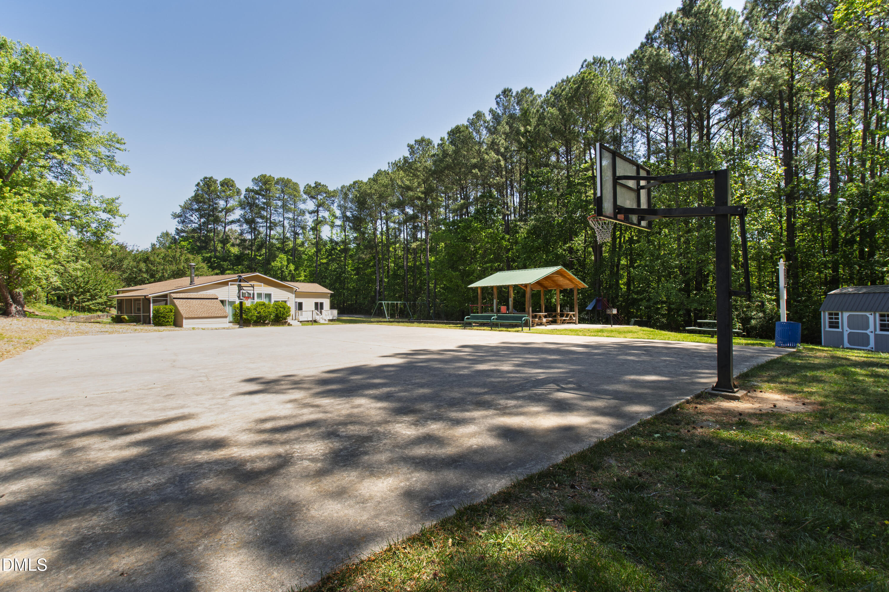 main property photo 19