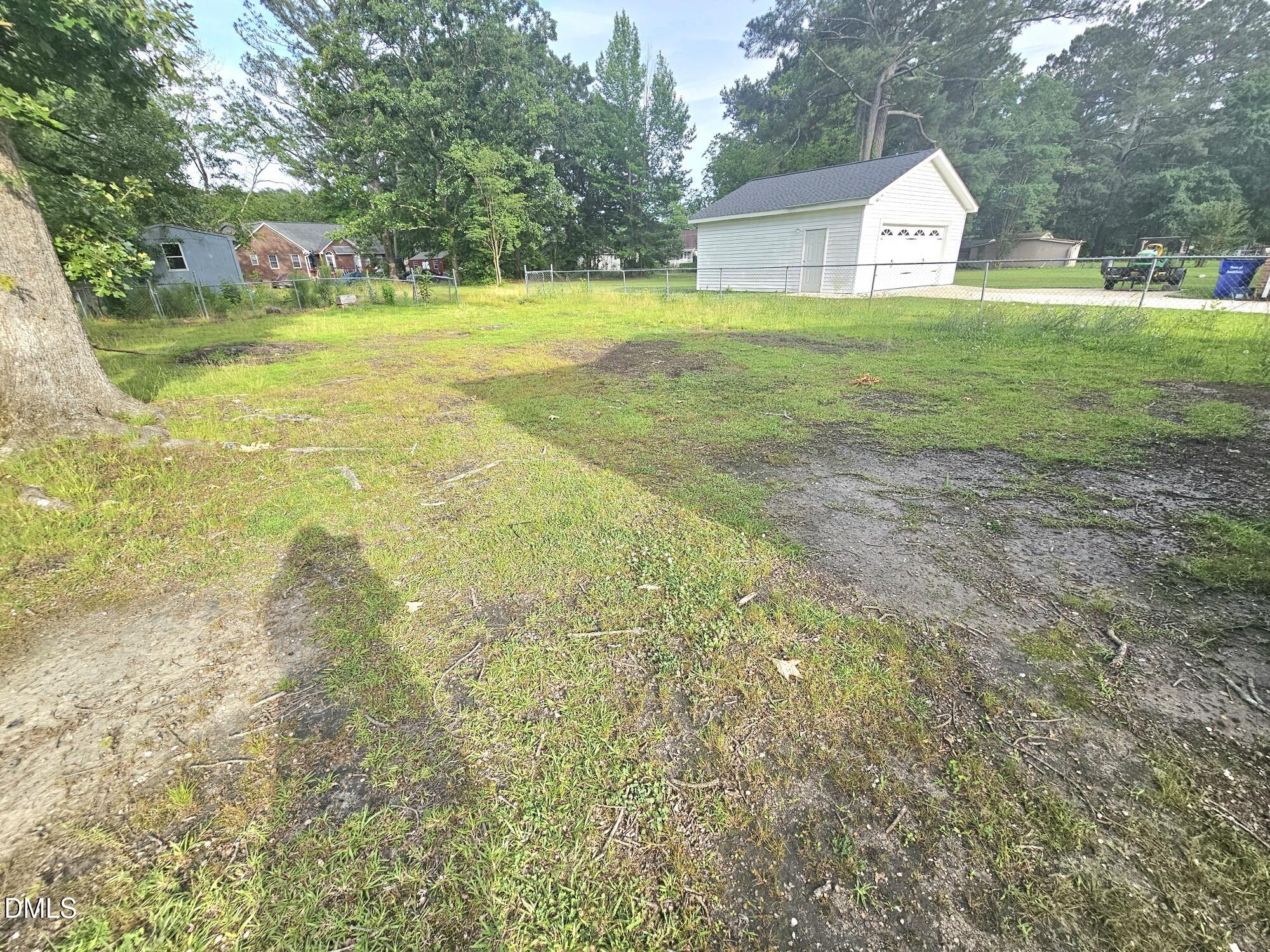main property photo 17