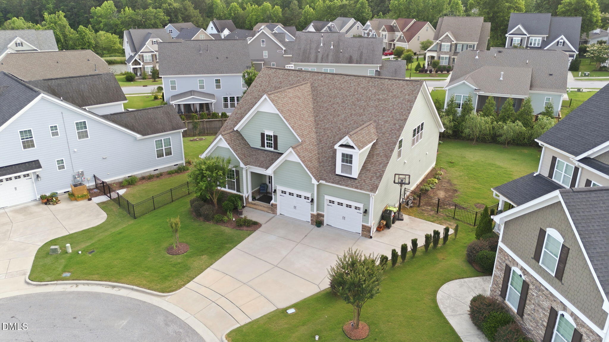 main property photo 43