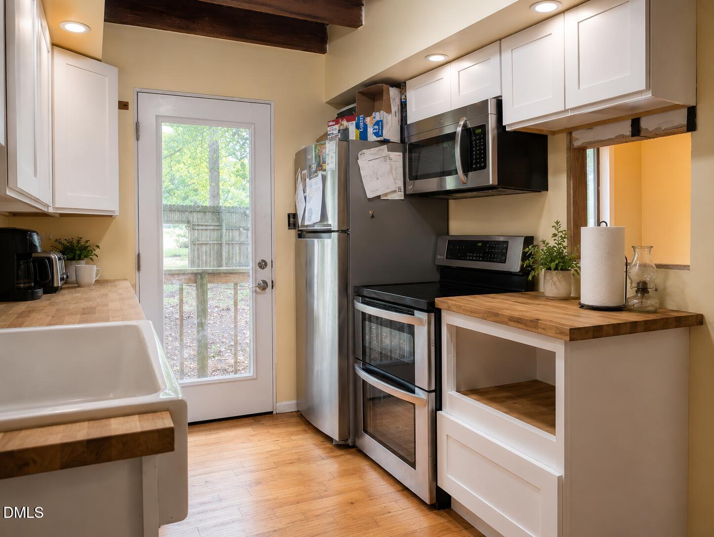 main property photo 7