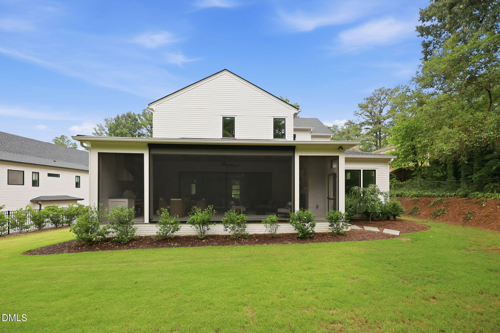 main property photo 50