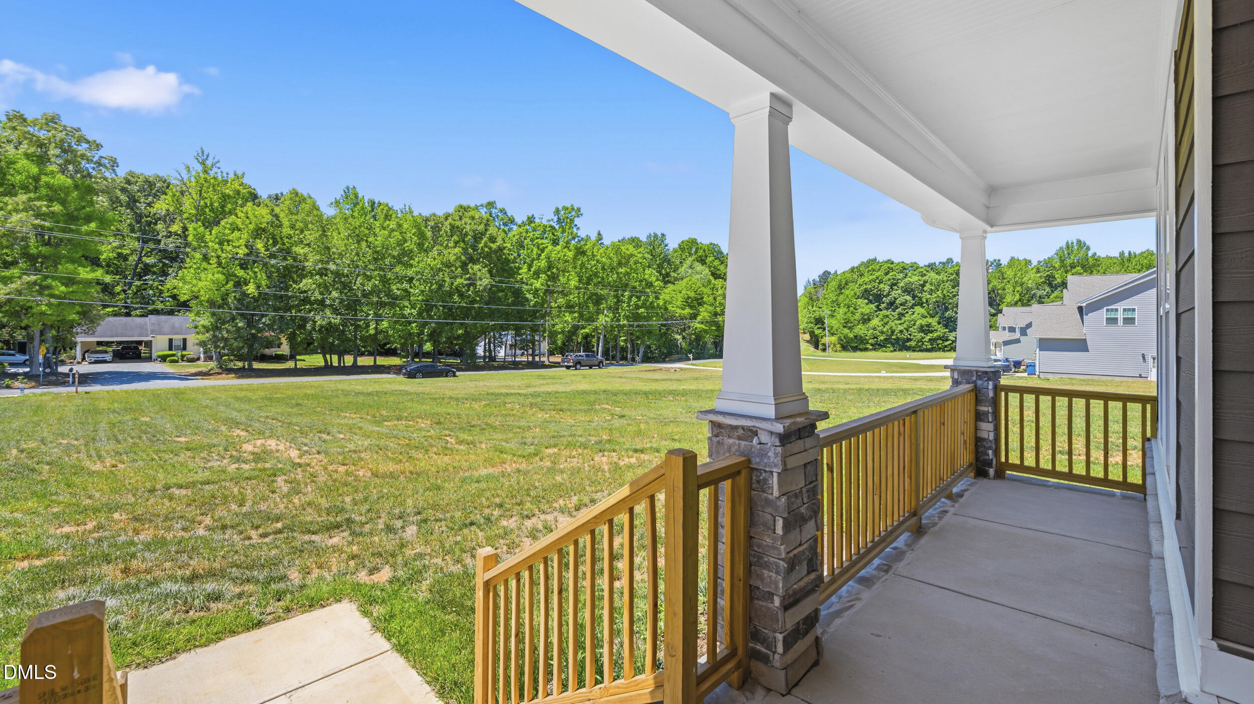 main property photo 3