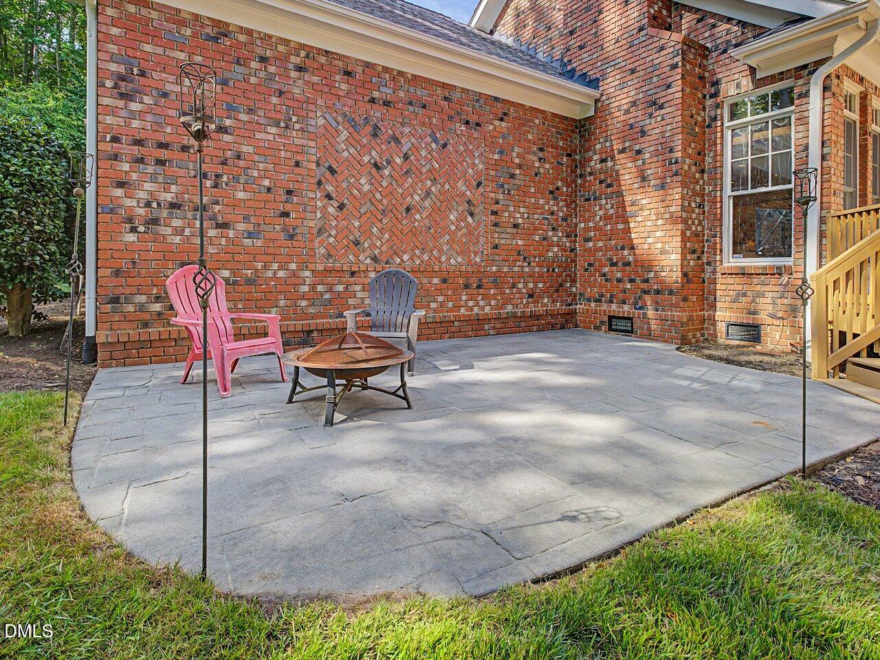 main property photo 12