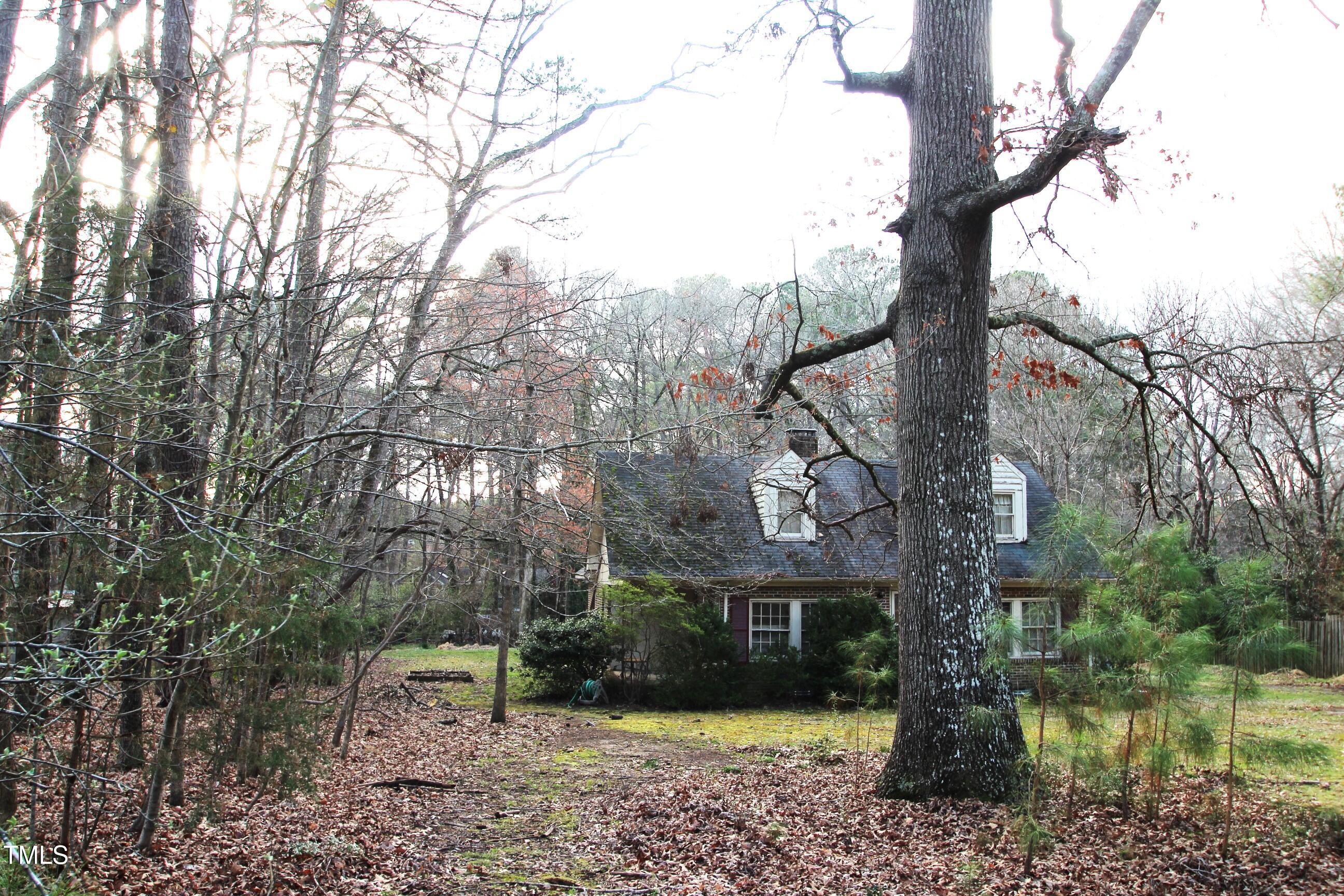 main property photo 9