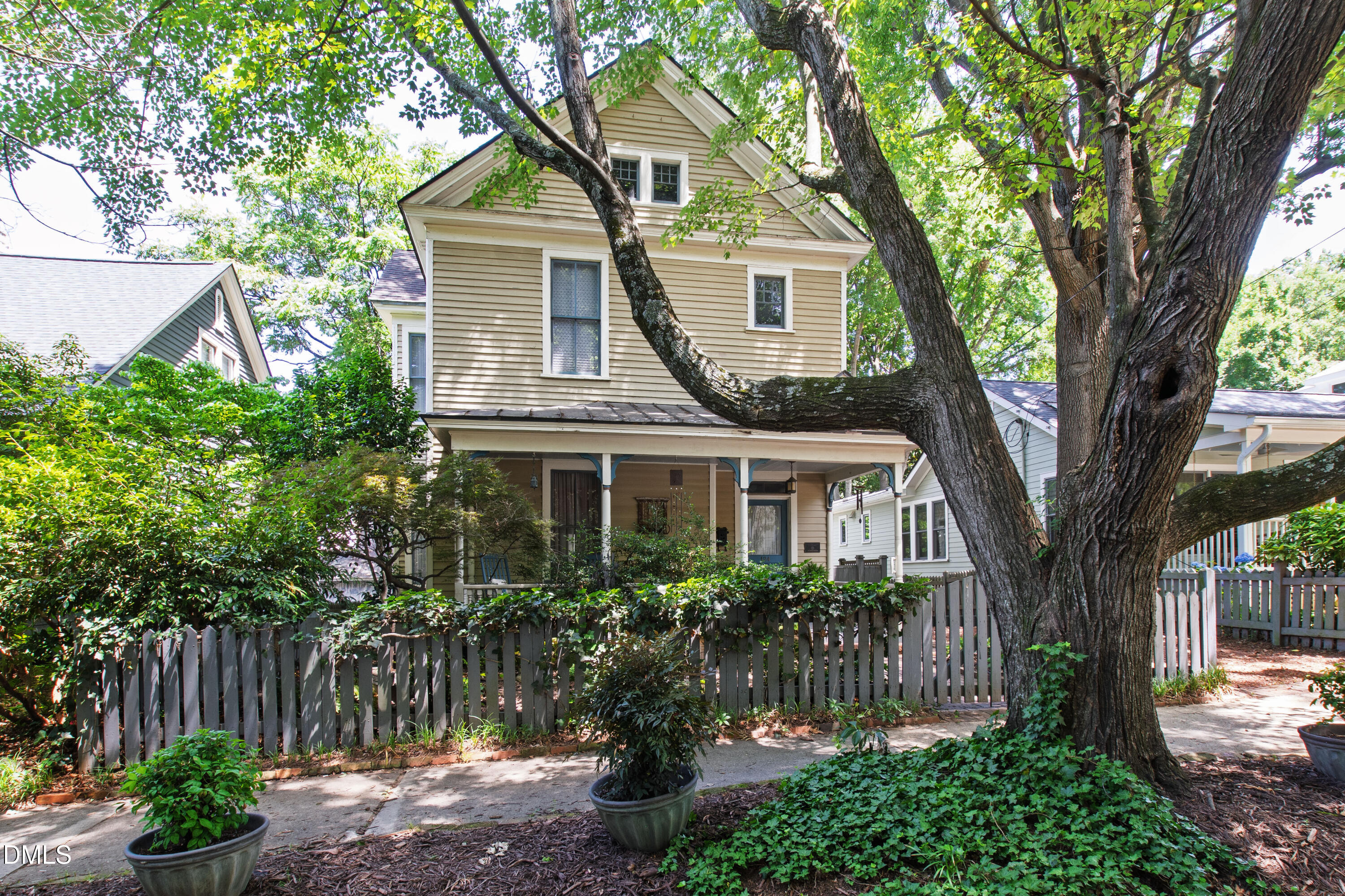 main property photo 46