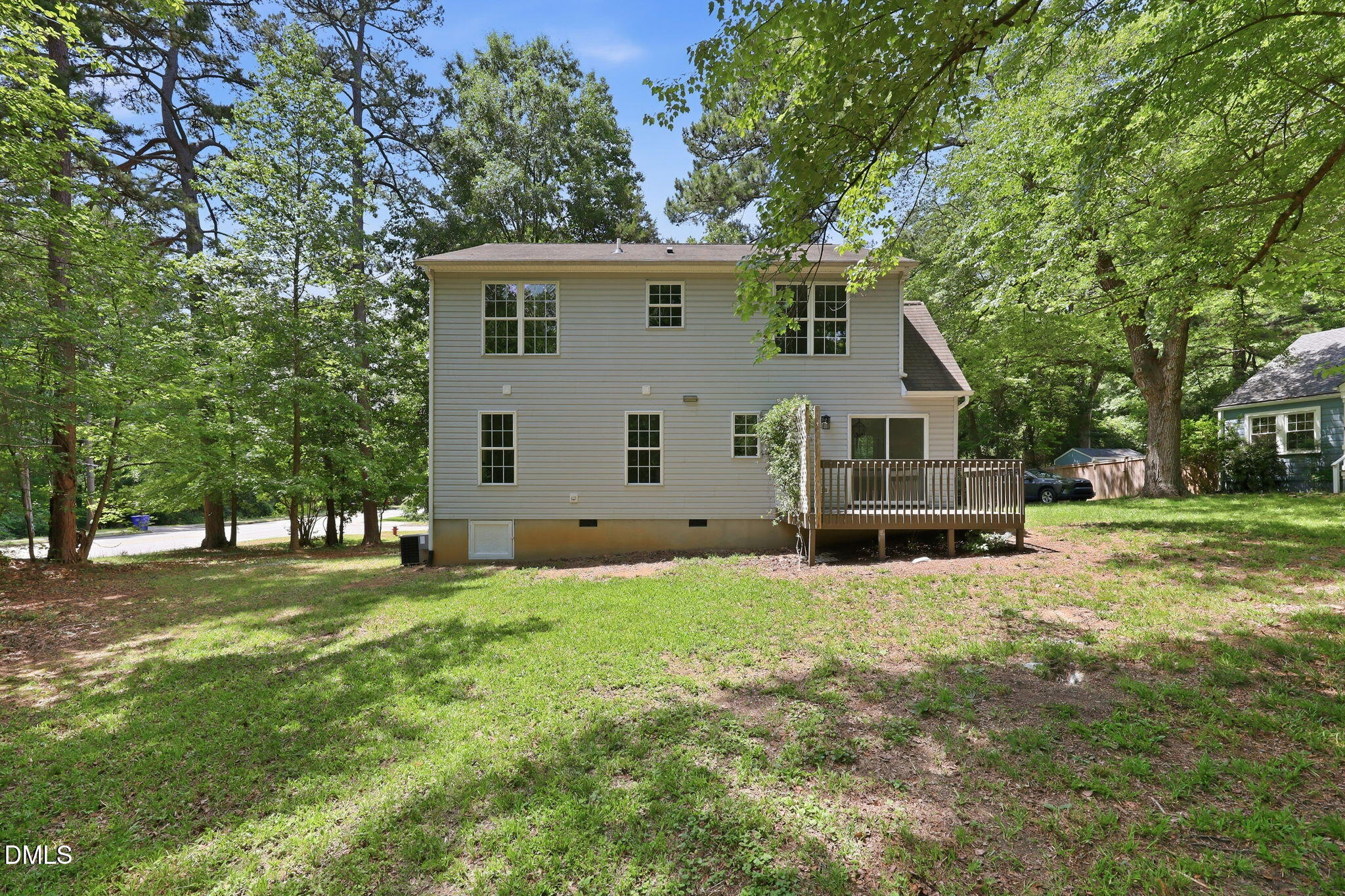 main property photo 25