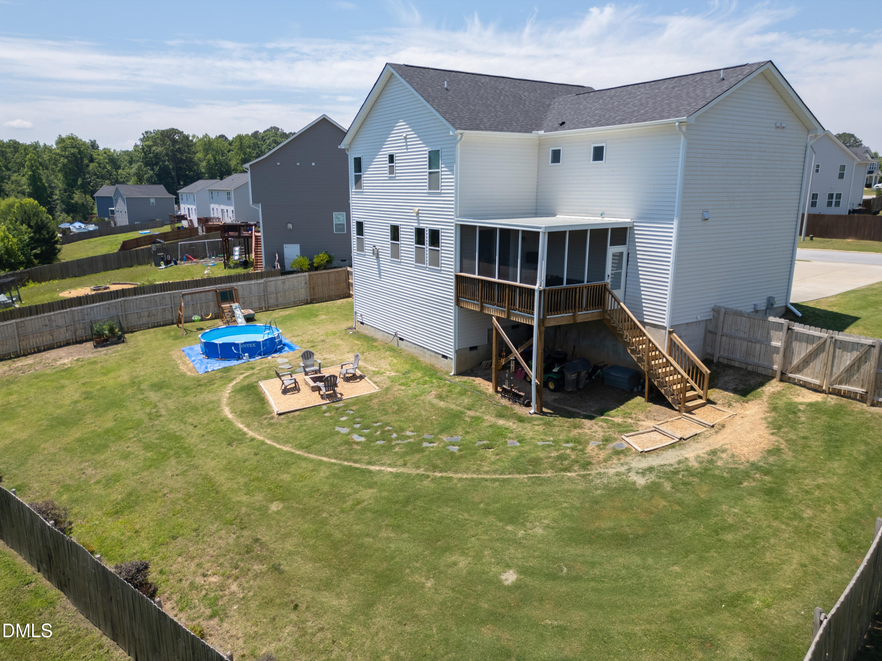 main property photo 43