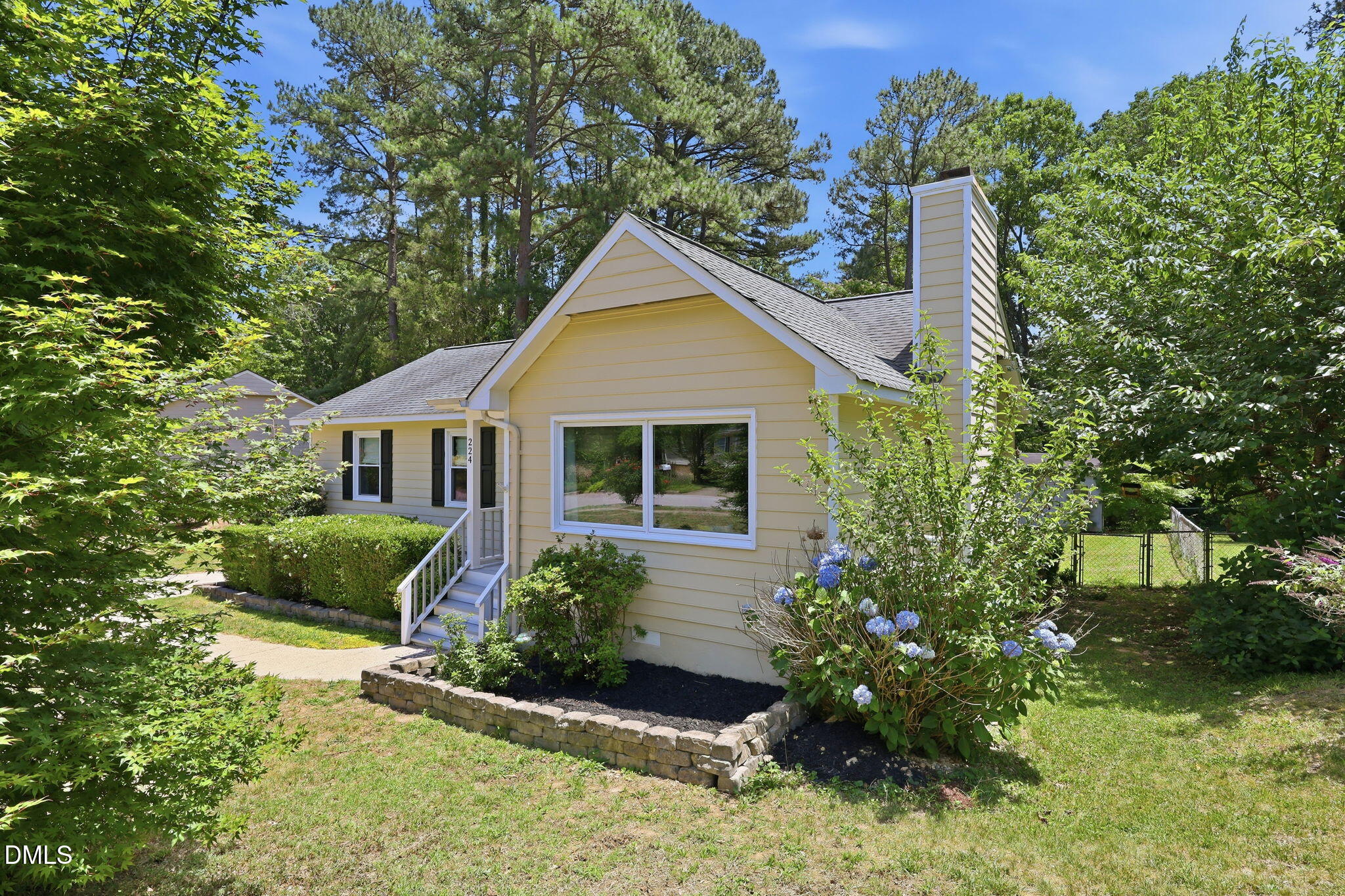 main property photo 28