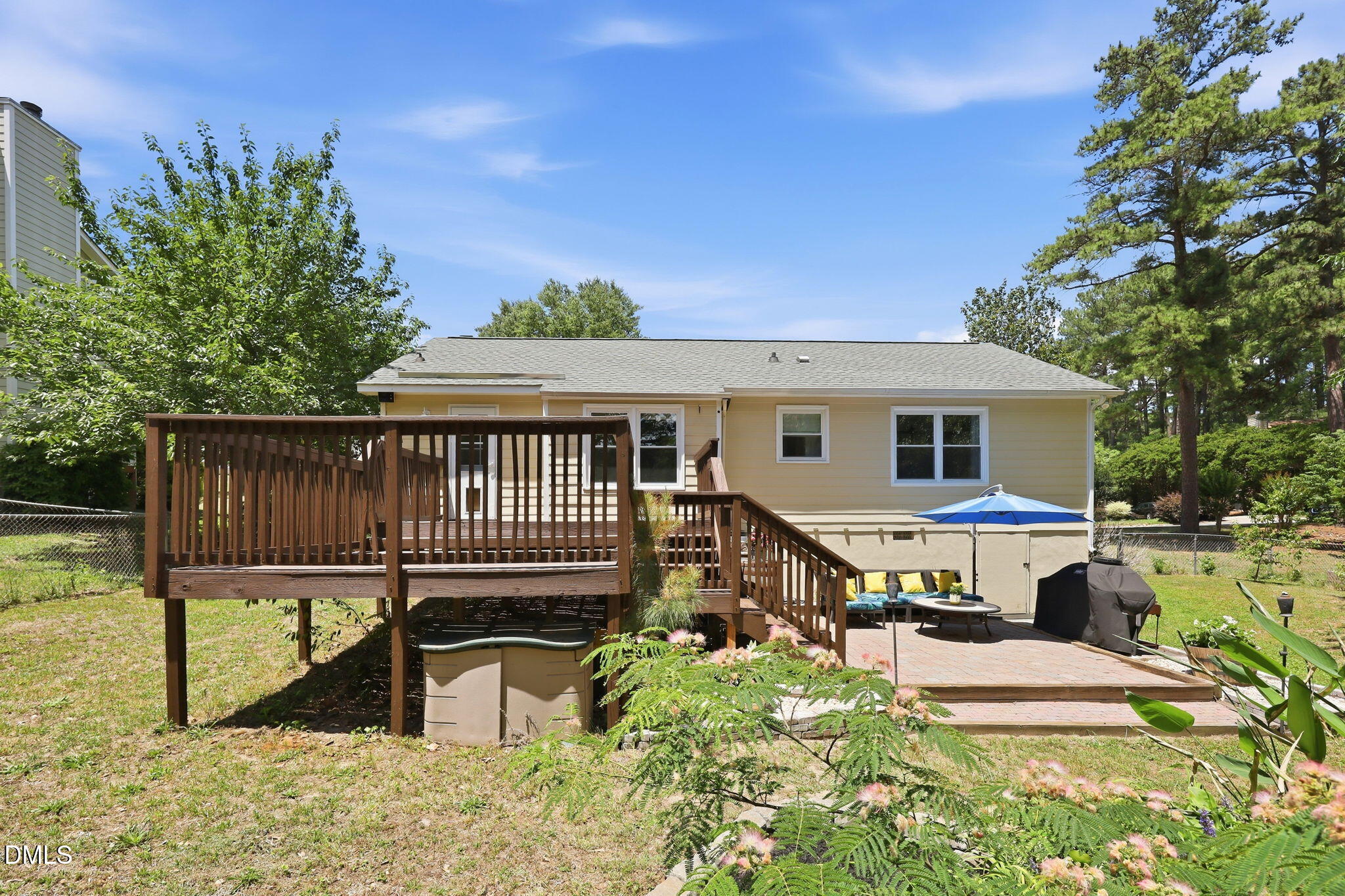 main property photo 36