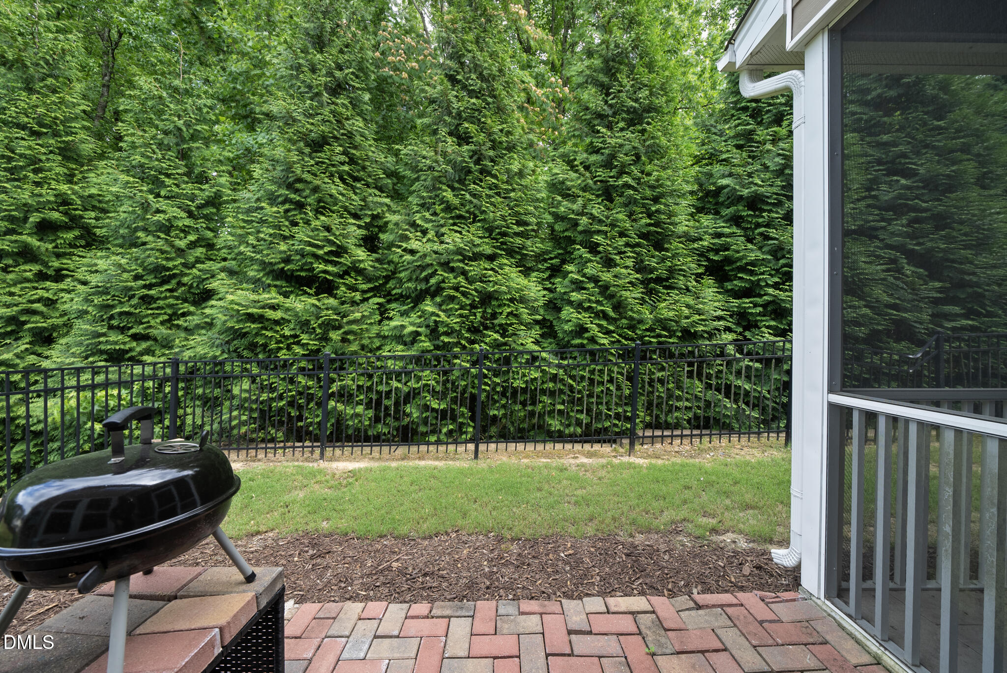 main property photo 29