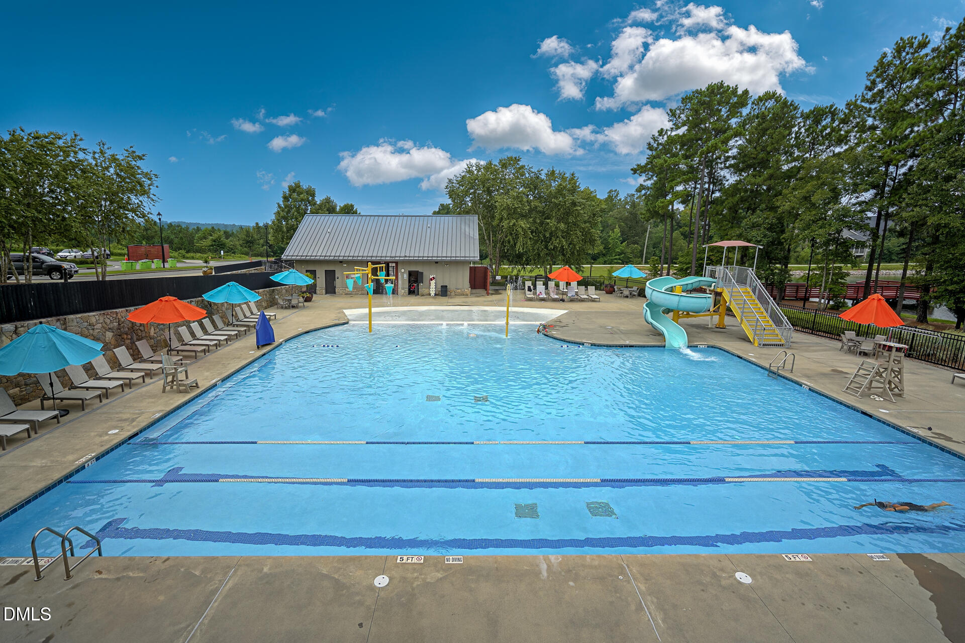main property photo 17