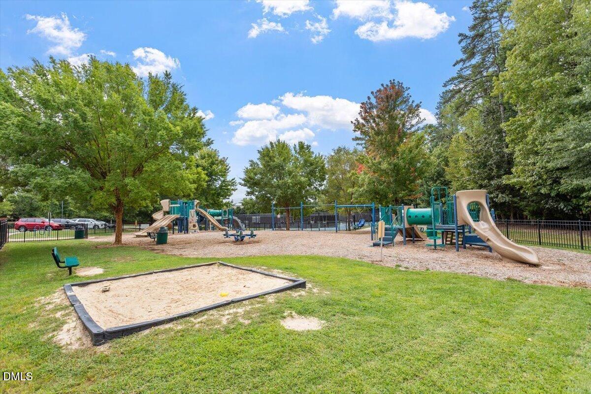 main property photo 74