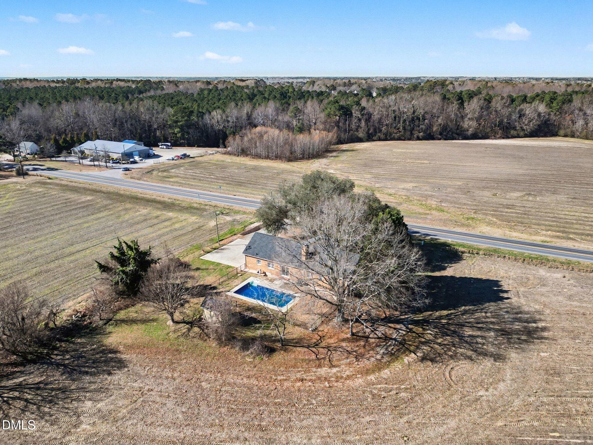main property photo 6