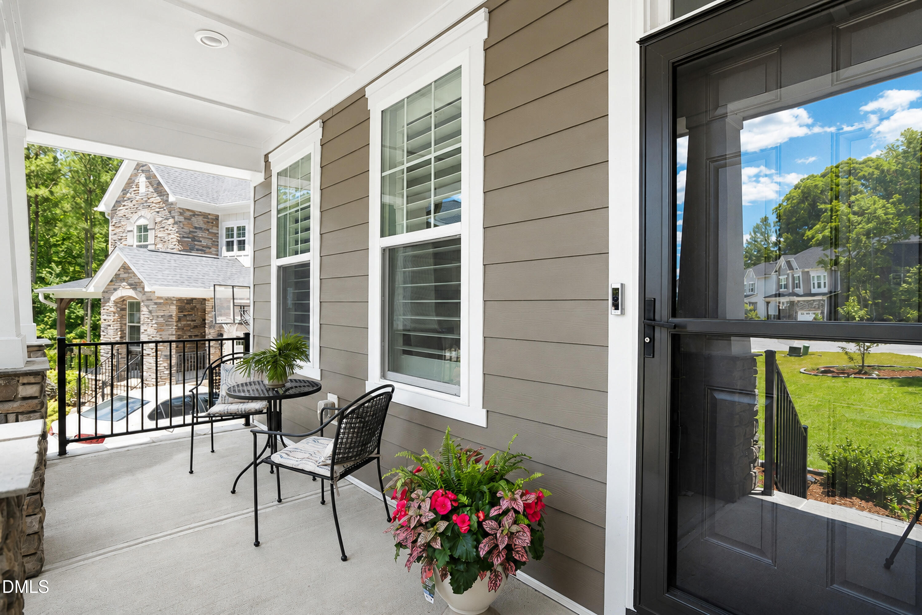 main property photo 17