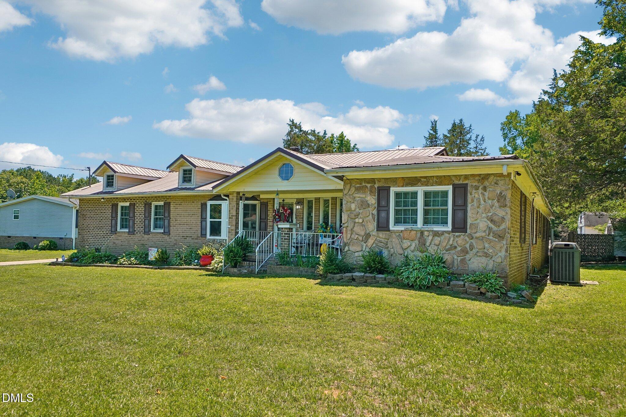 main property photo 4