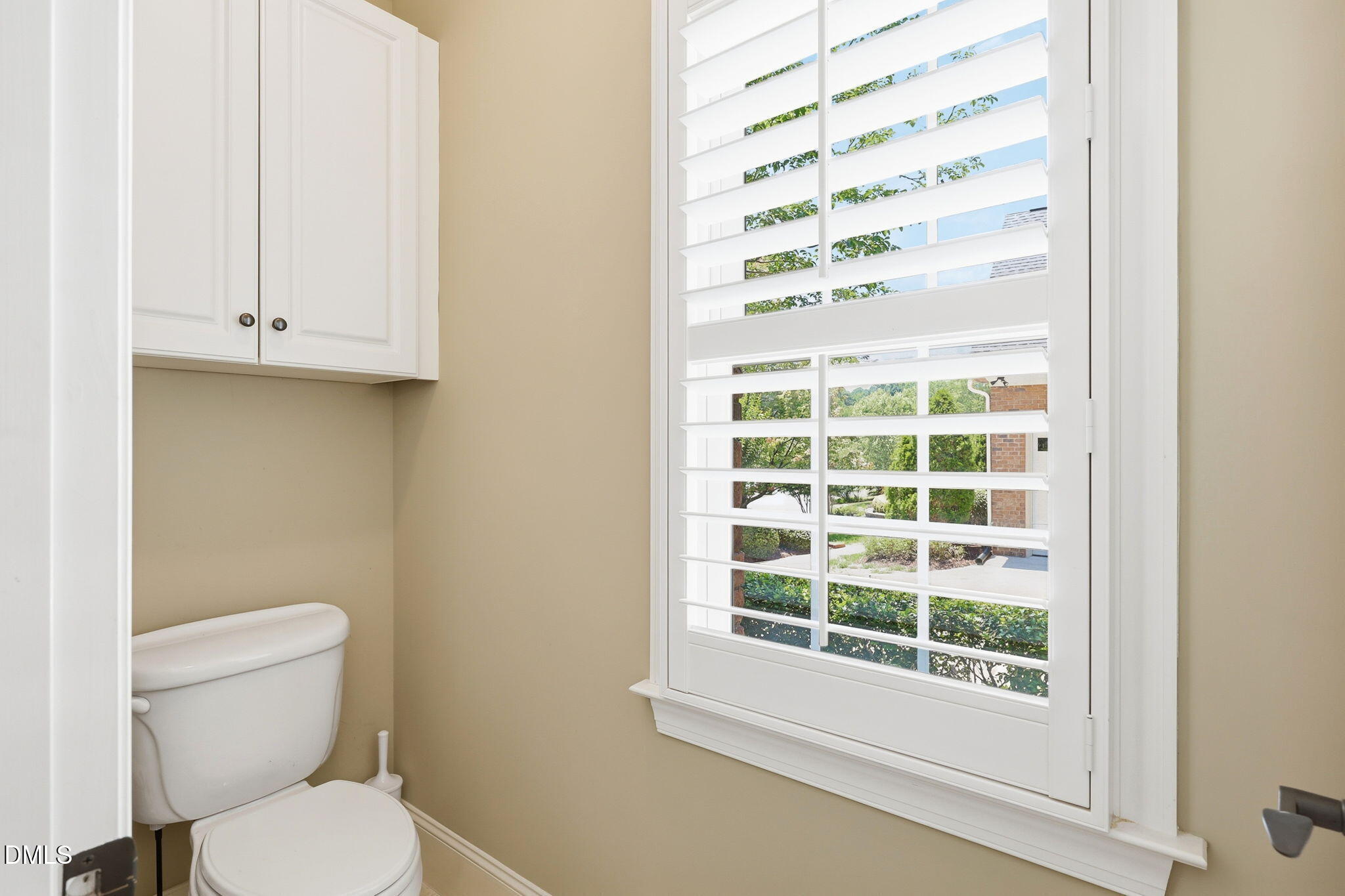 main property photo 23