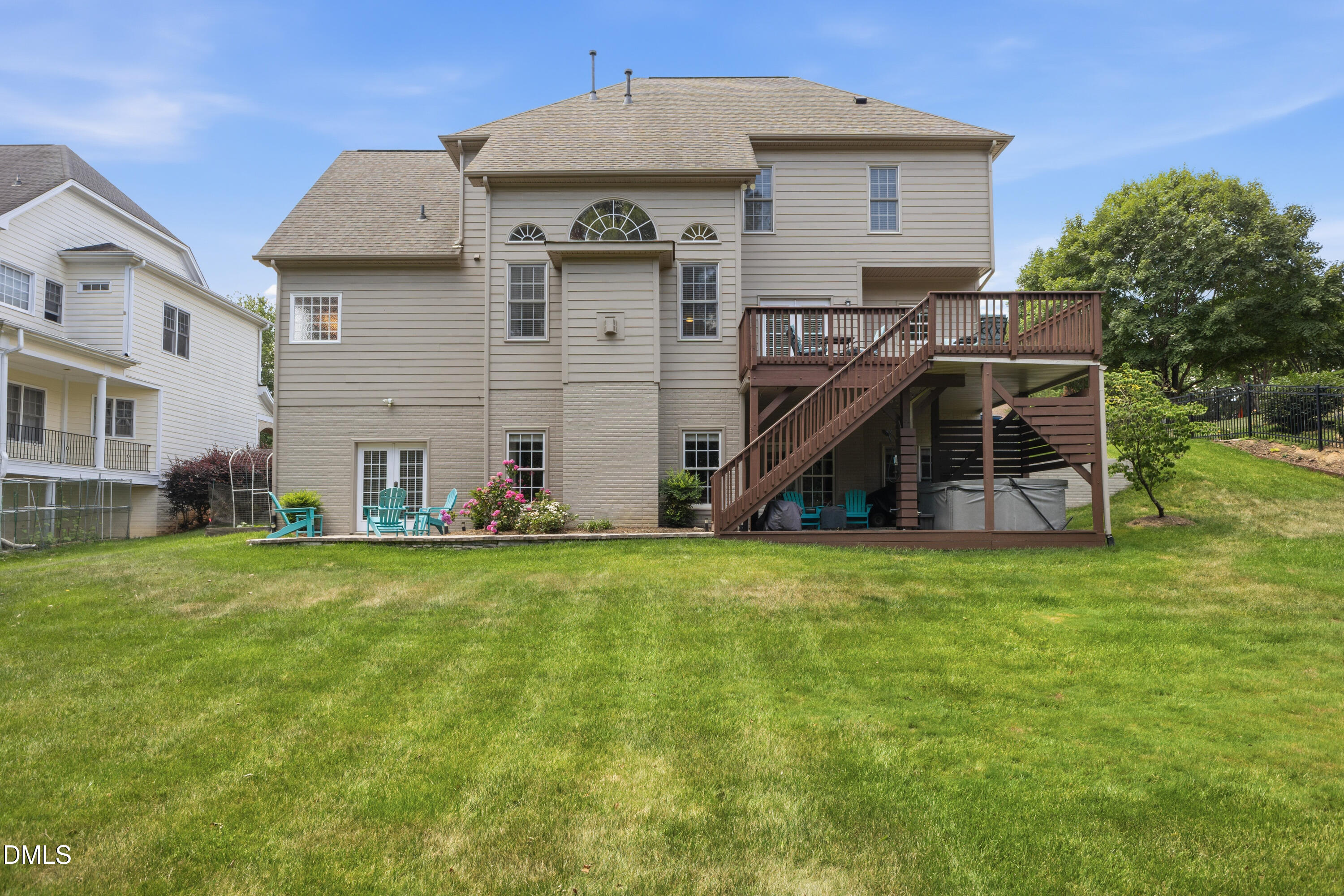 main property photo 3