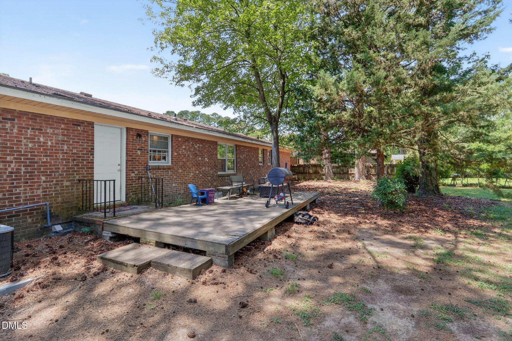 main property photo 34