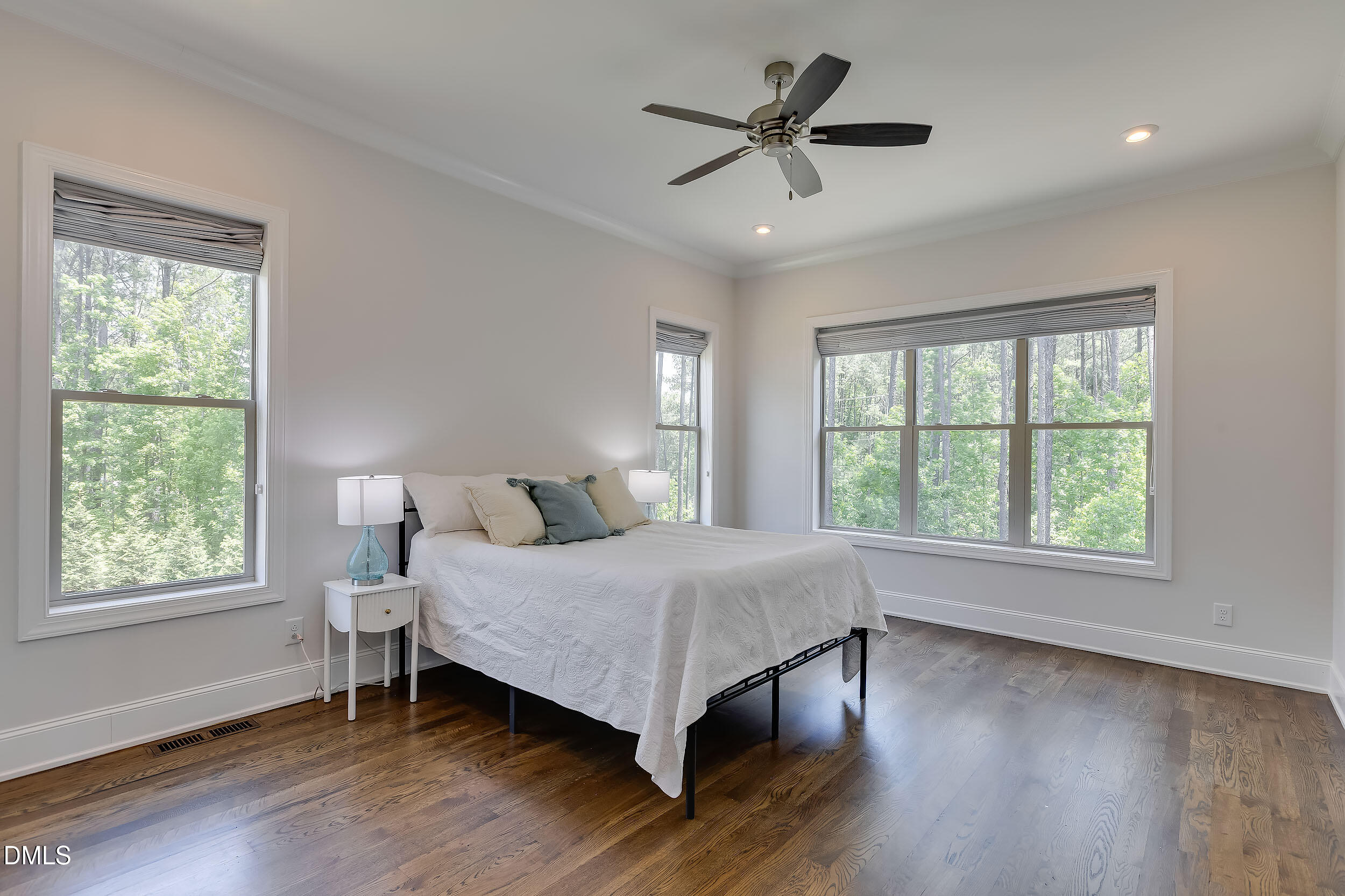 property viewer photo 17