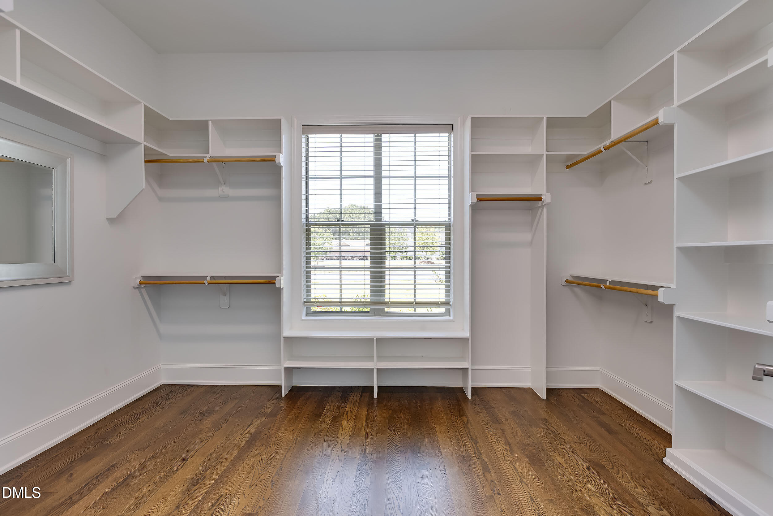 property viewer photo 19