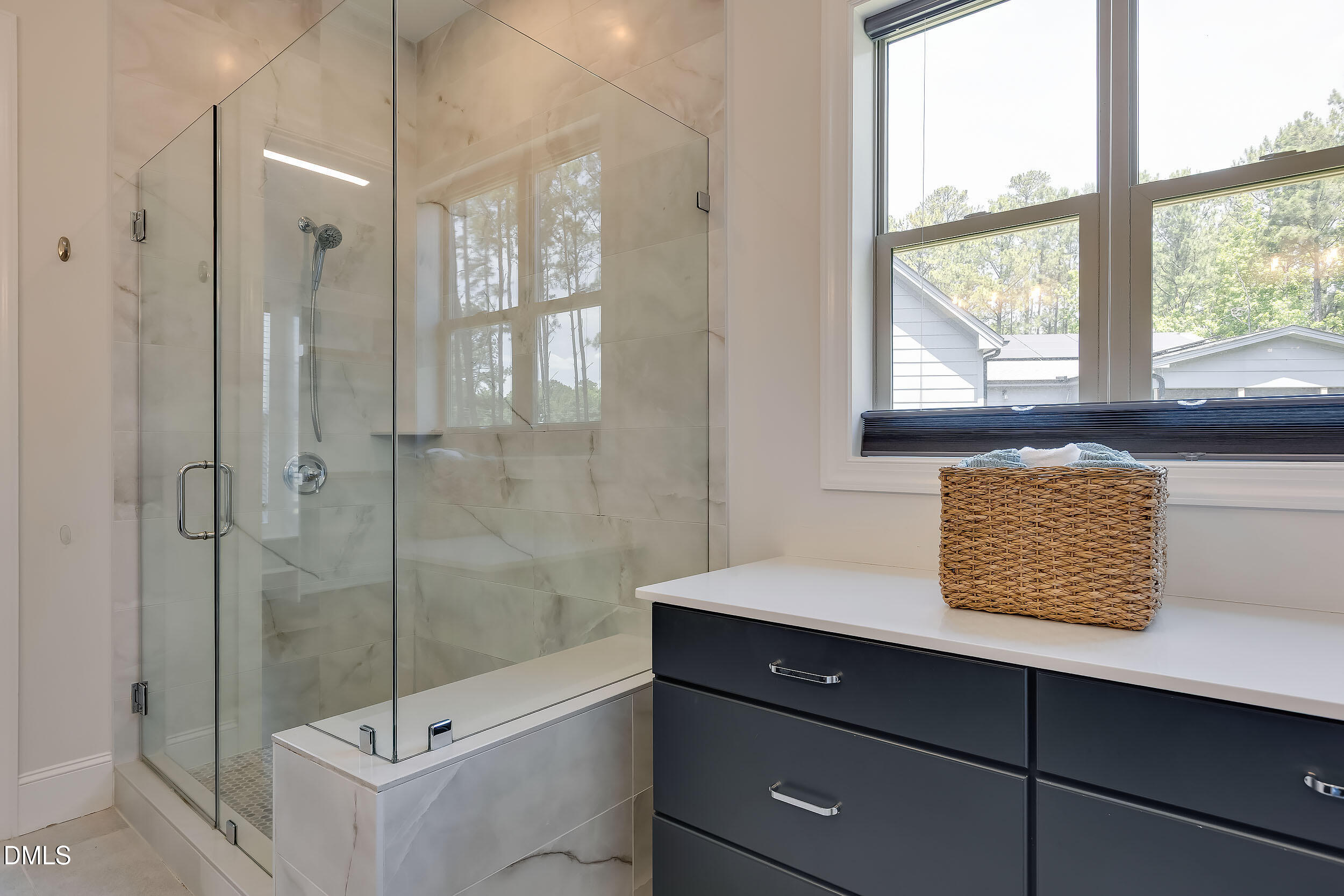 property viewer photo 20