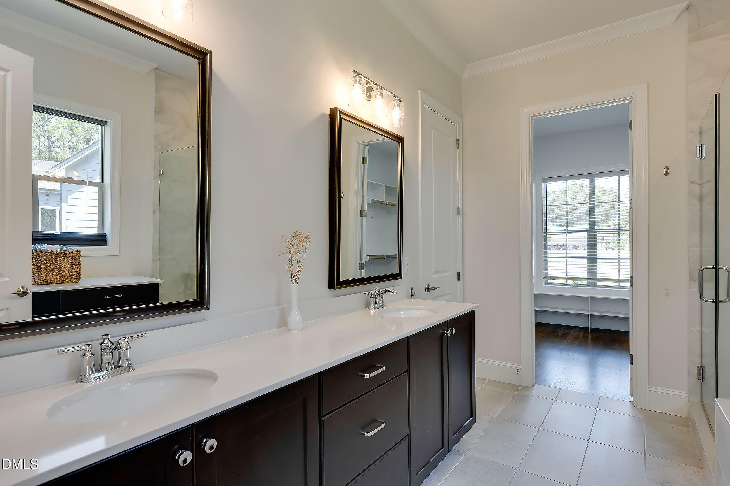 property viewer photo 21