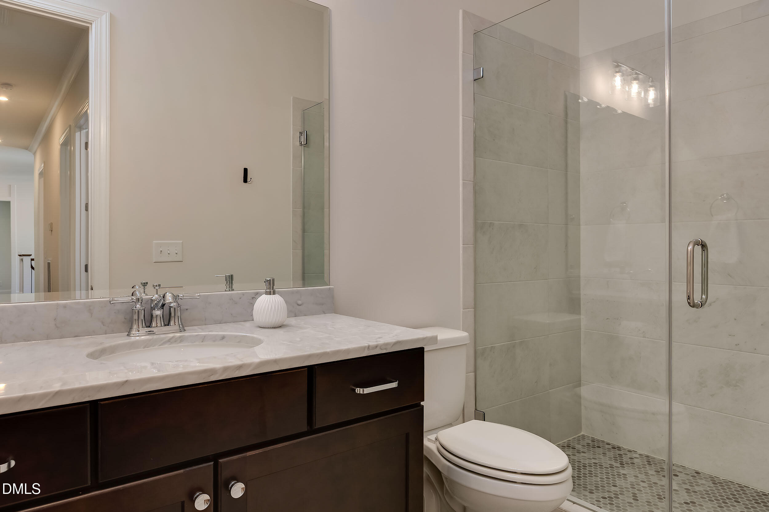 property viewer photo 24
