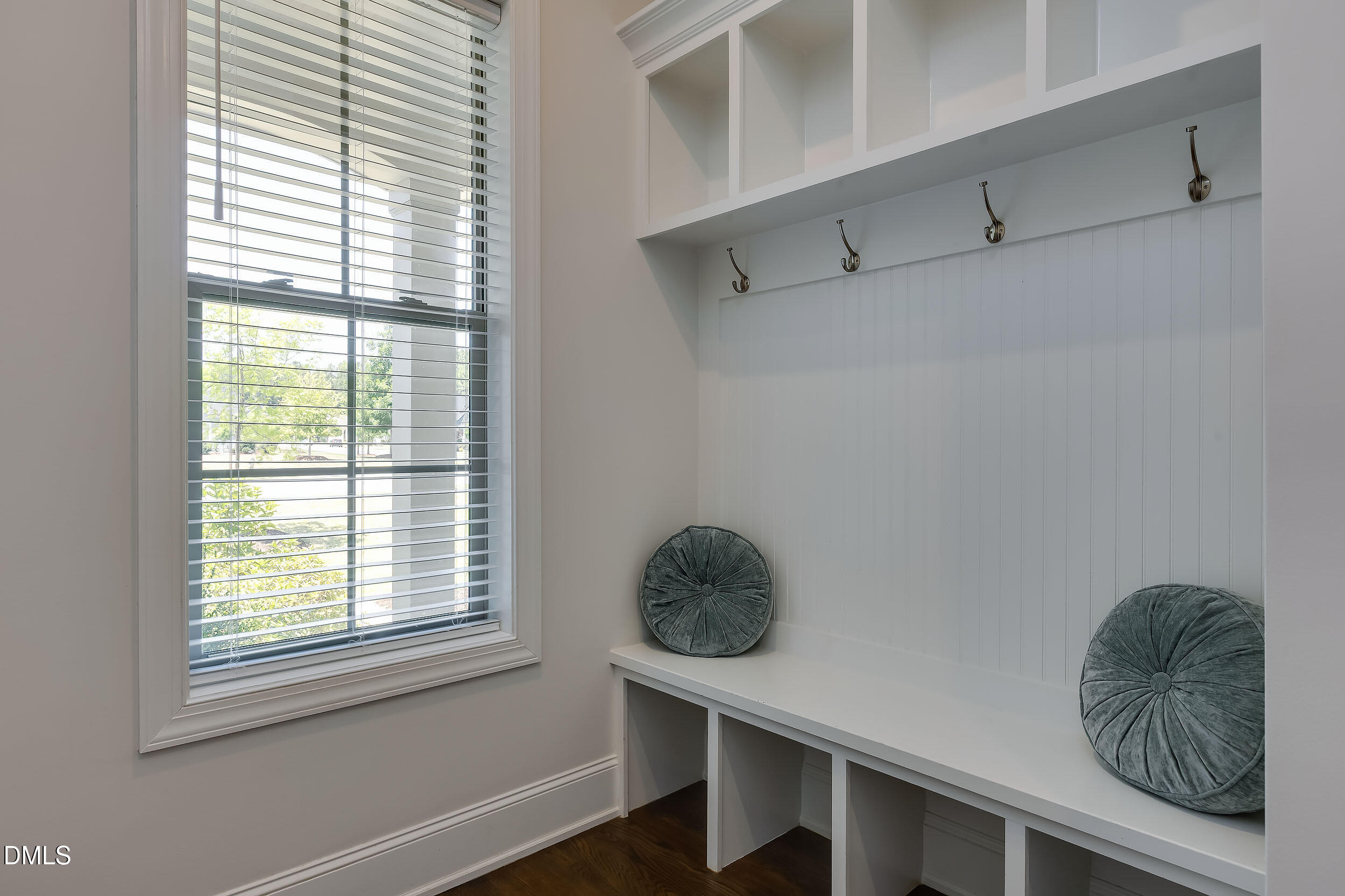property viewer photo 26