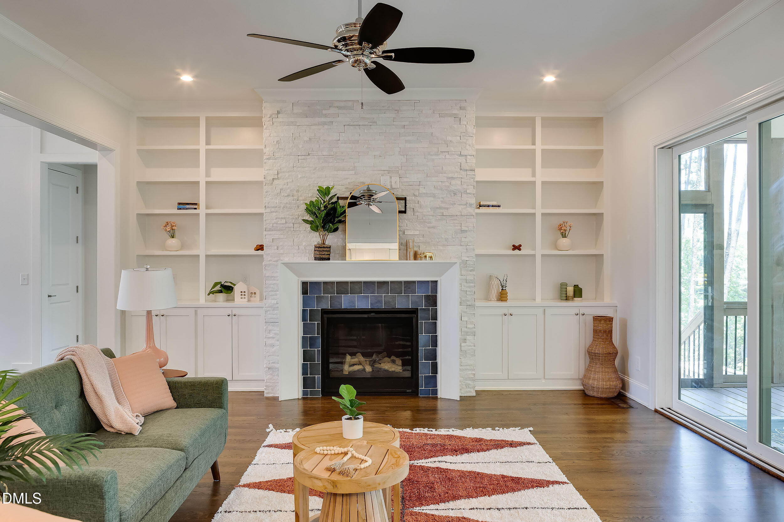 property viewer photo 31