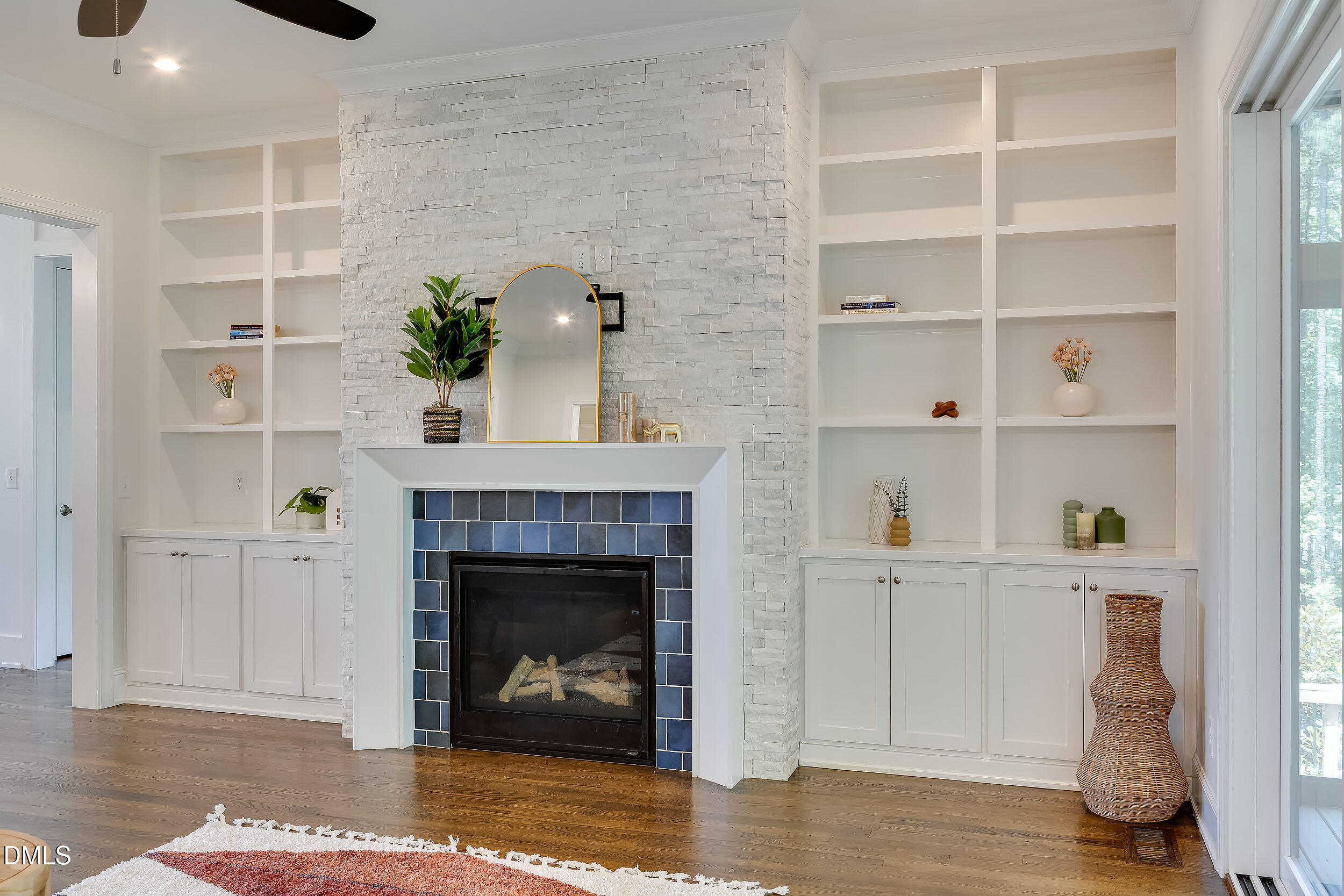 property viewer photo 32