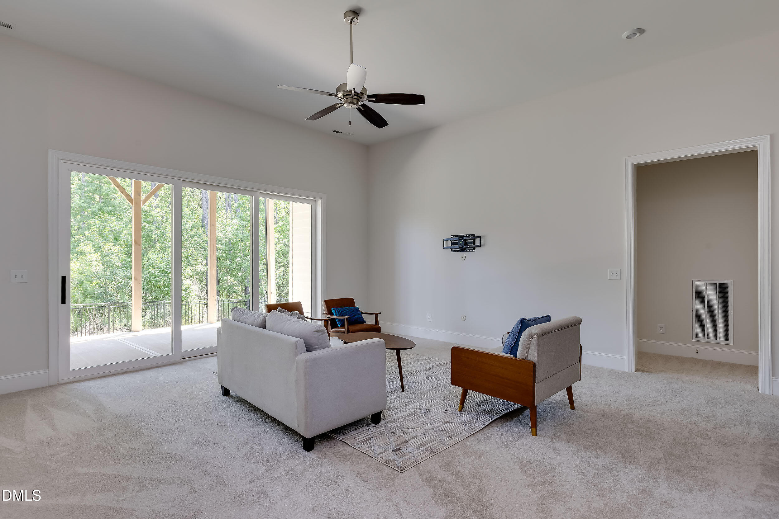 property viewer photo 37