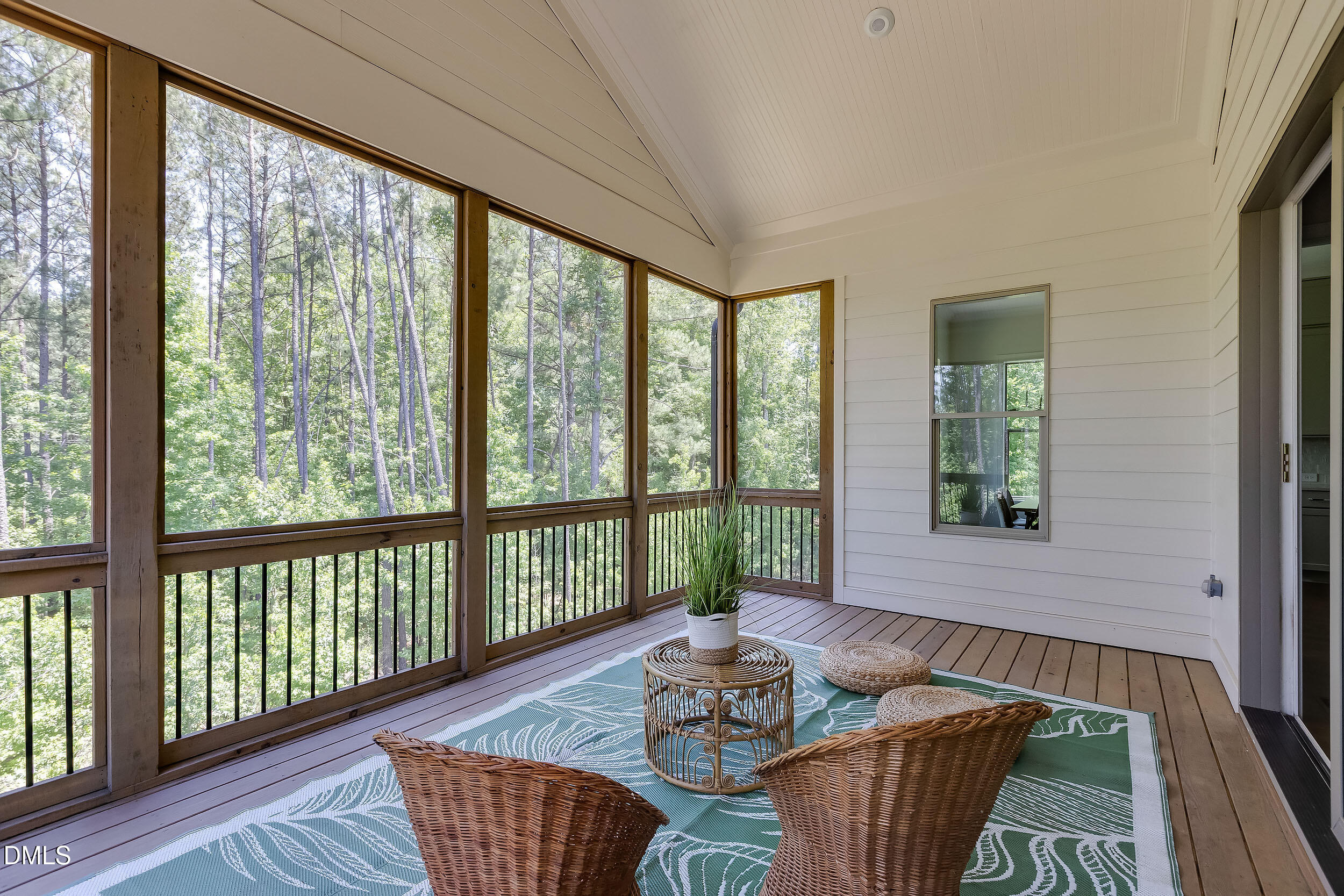 property viewer photo 44