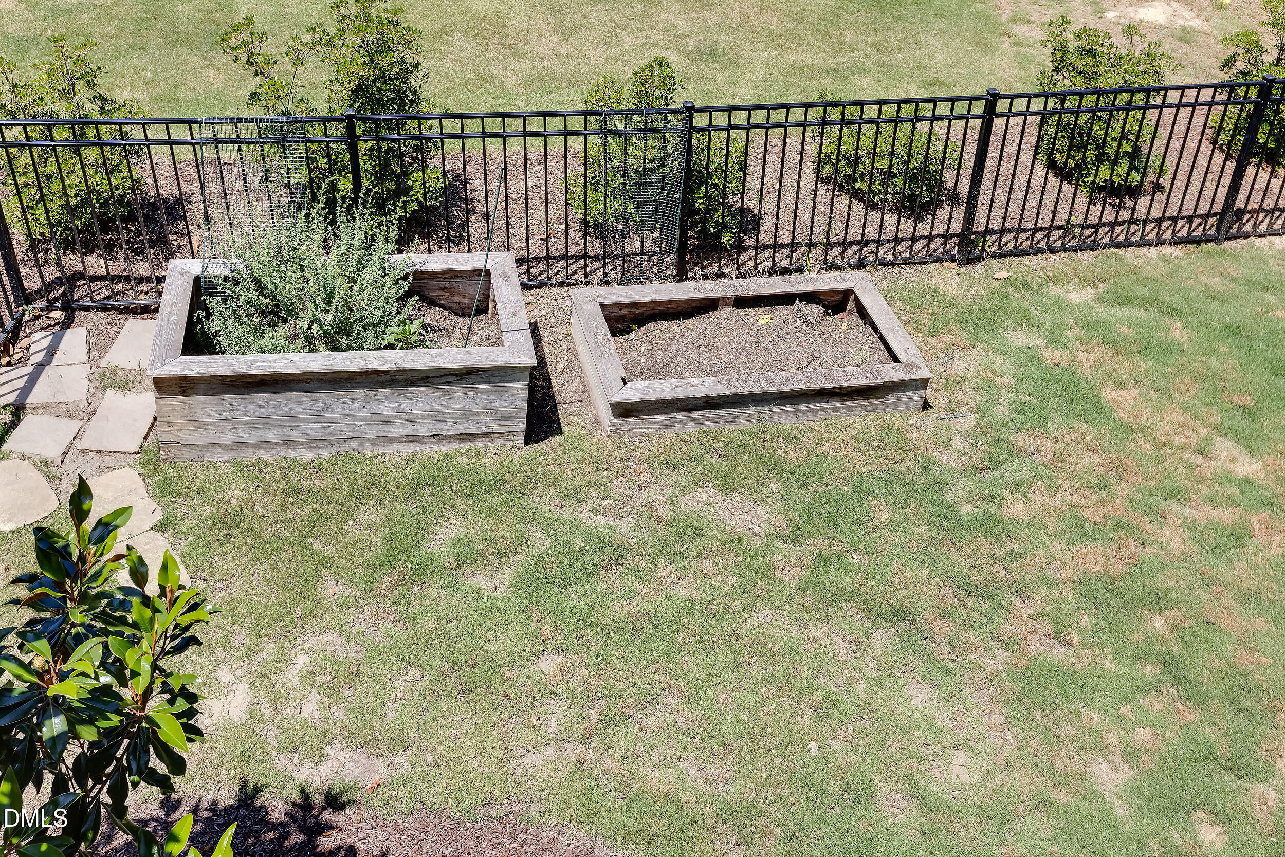 property viewer photo 47