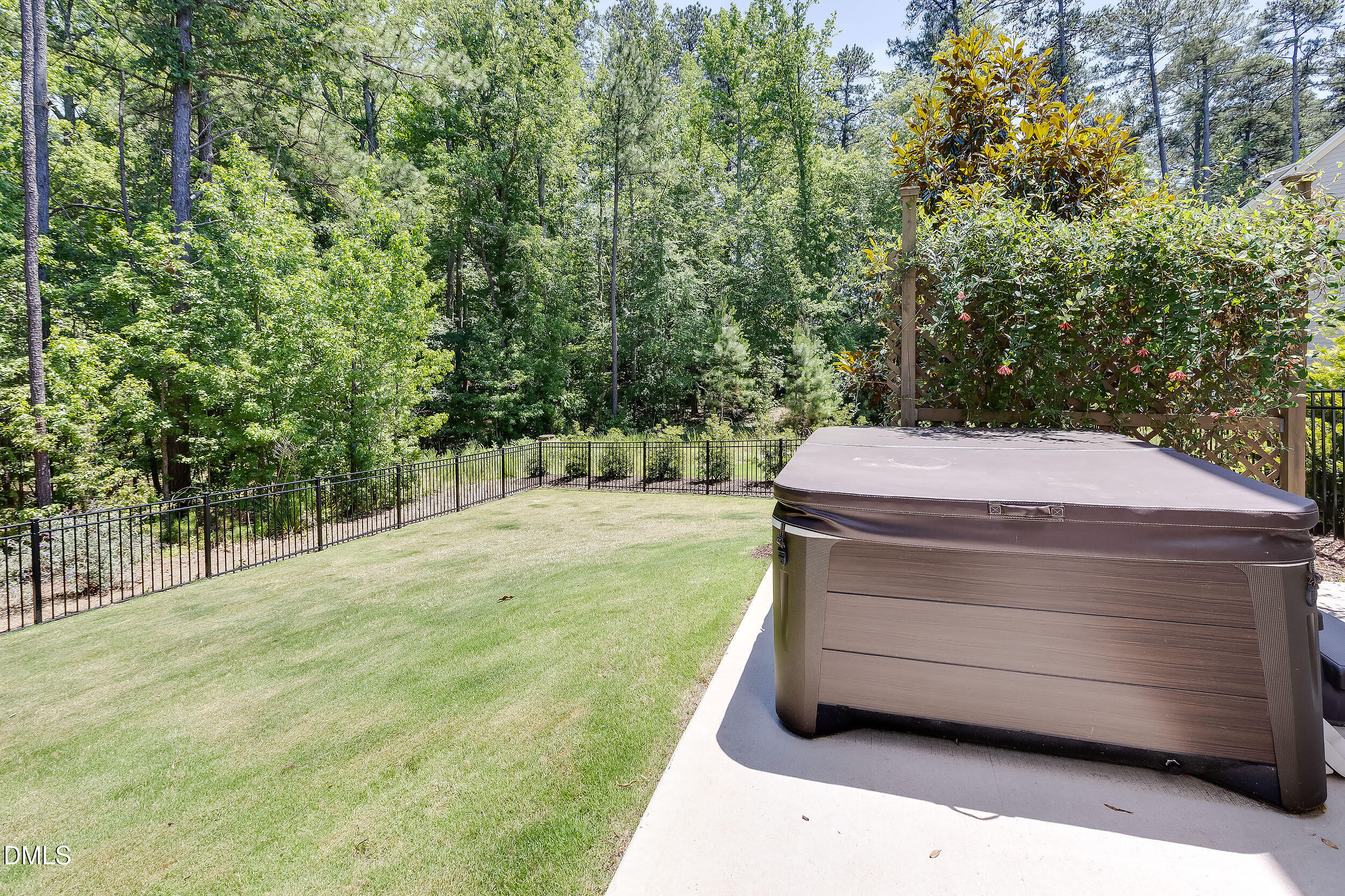 property viewer photo 49