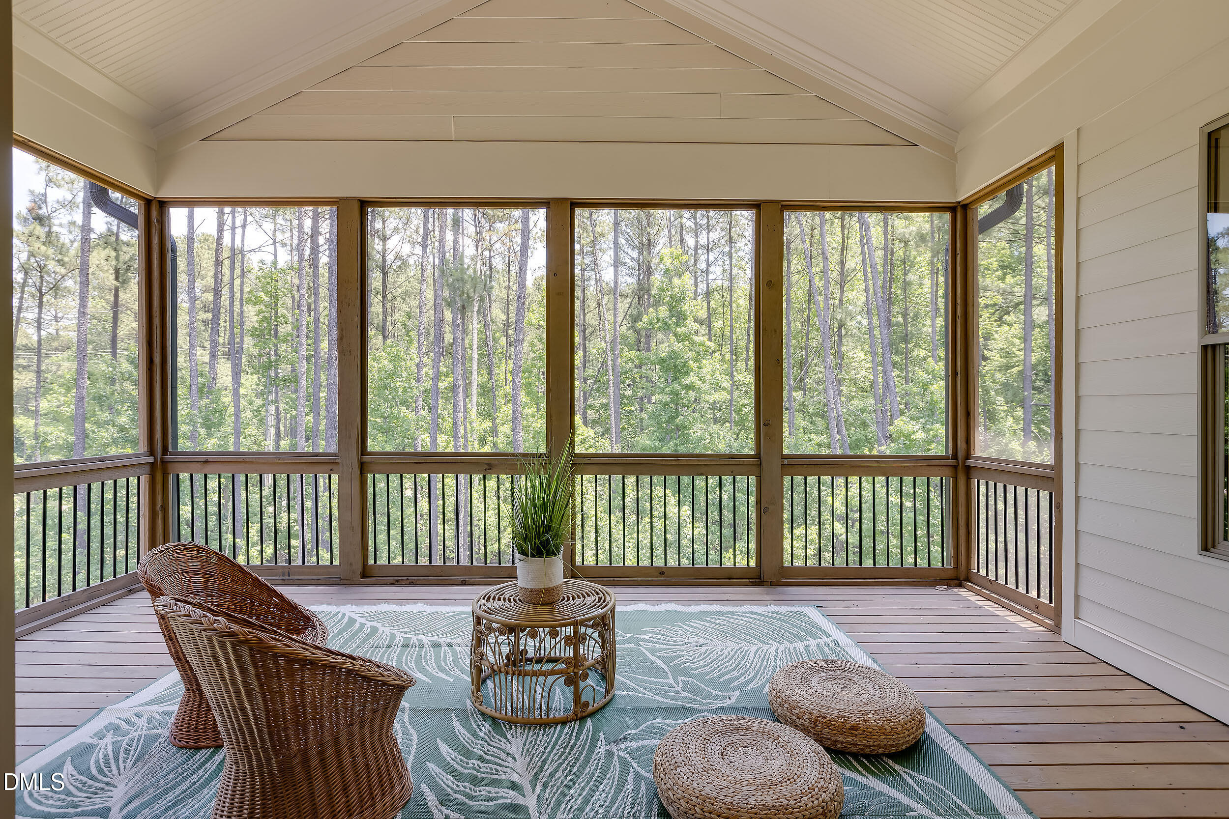 property viewer photo 7
