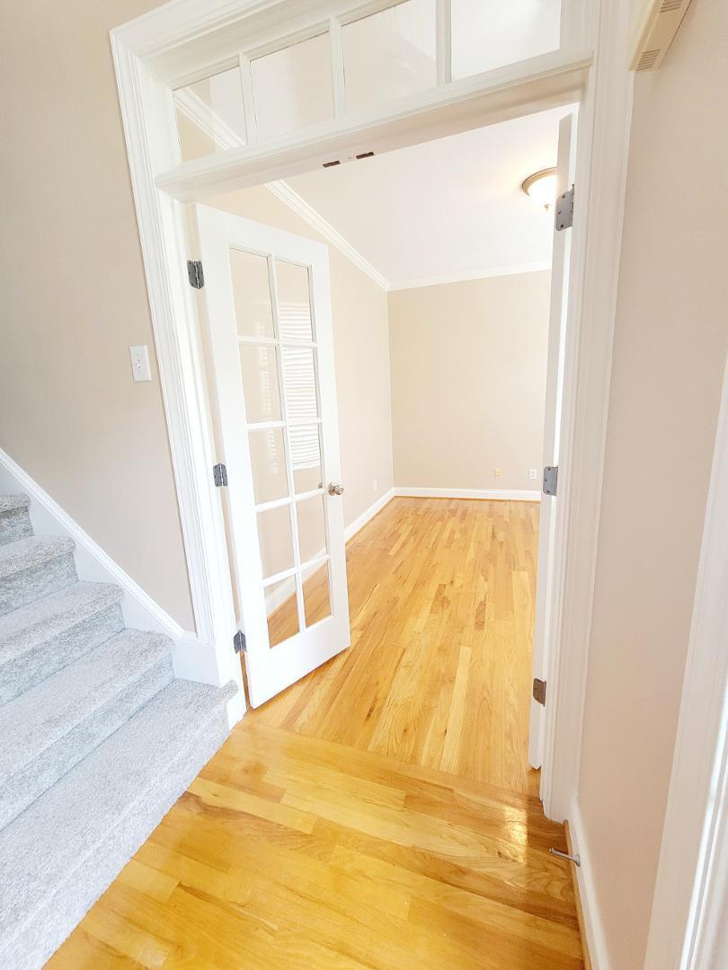 property viewer photo 2