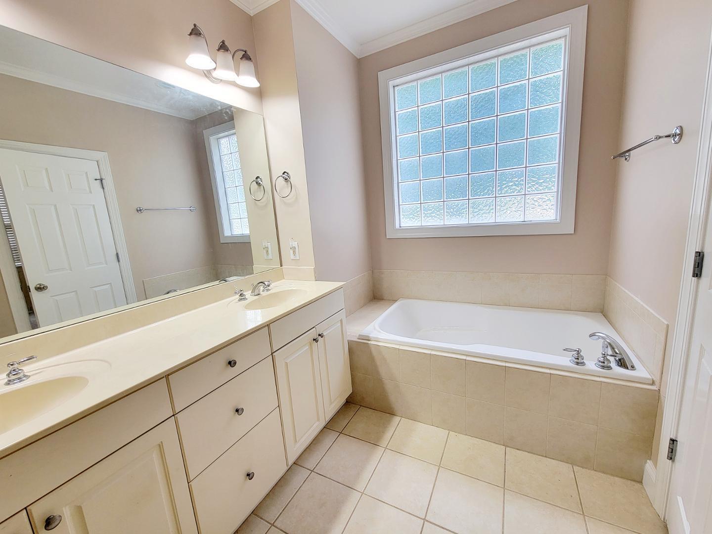 property viewer photo 28
