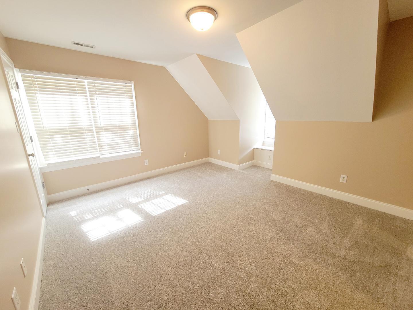 property viewer photo 35