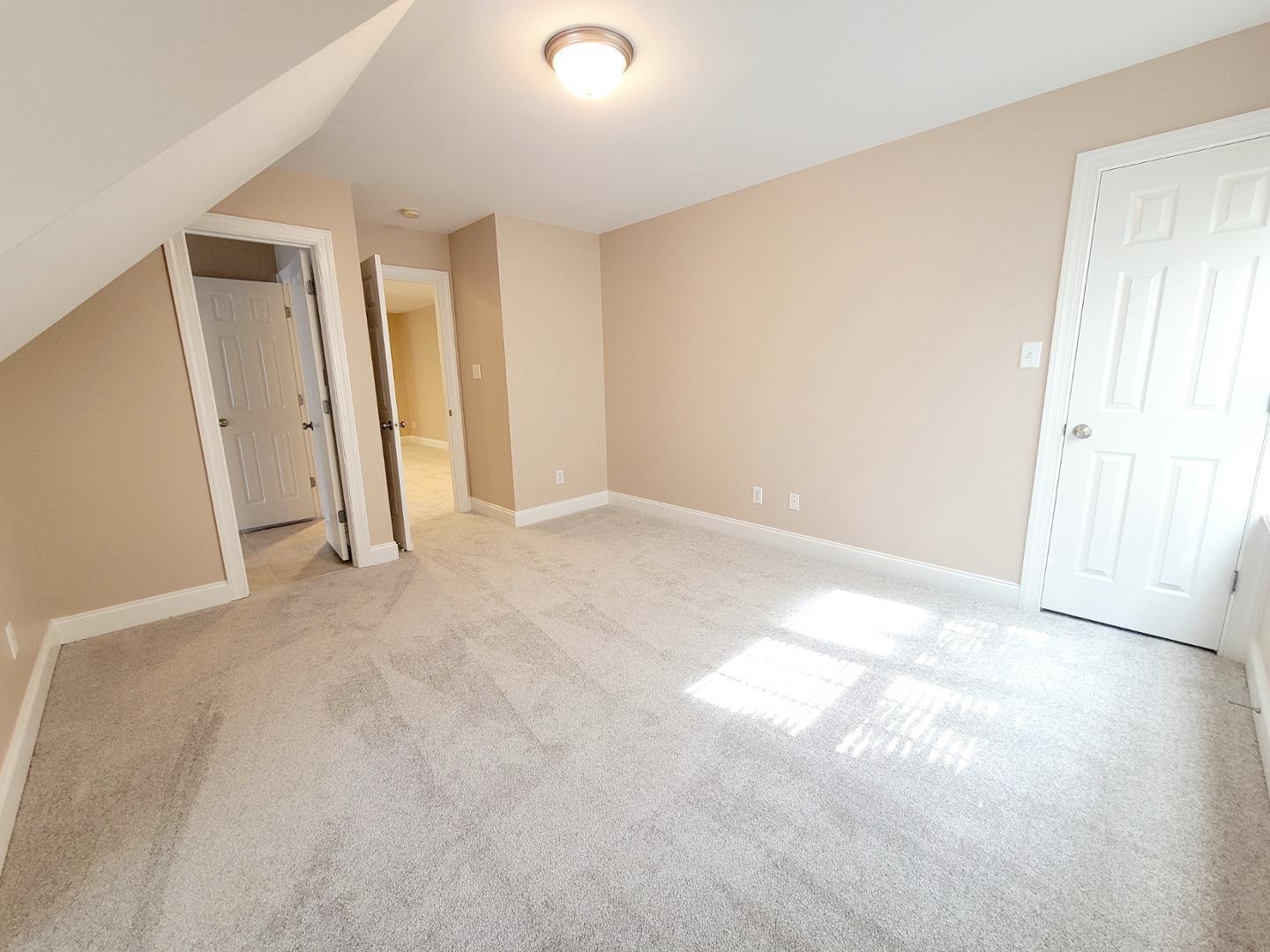 property viewer photo 37