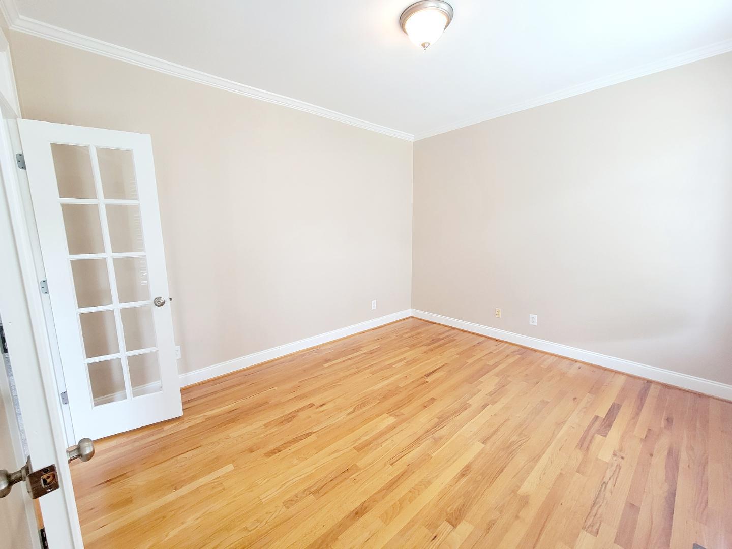 property viewer photo 4